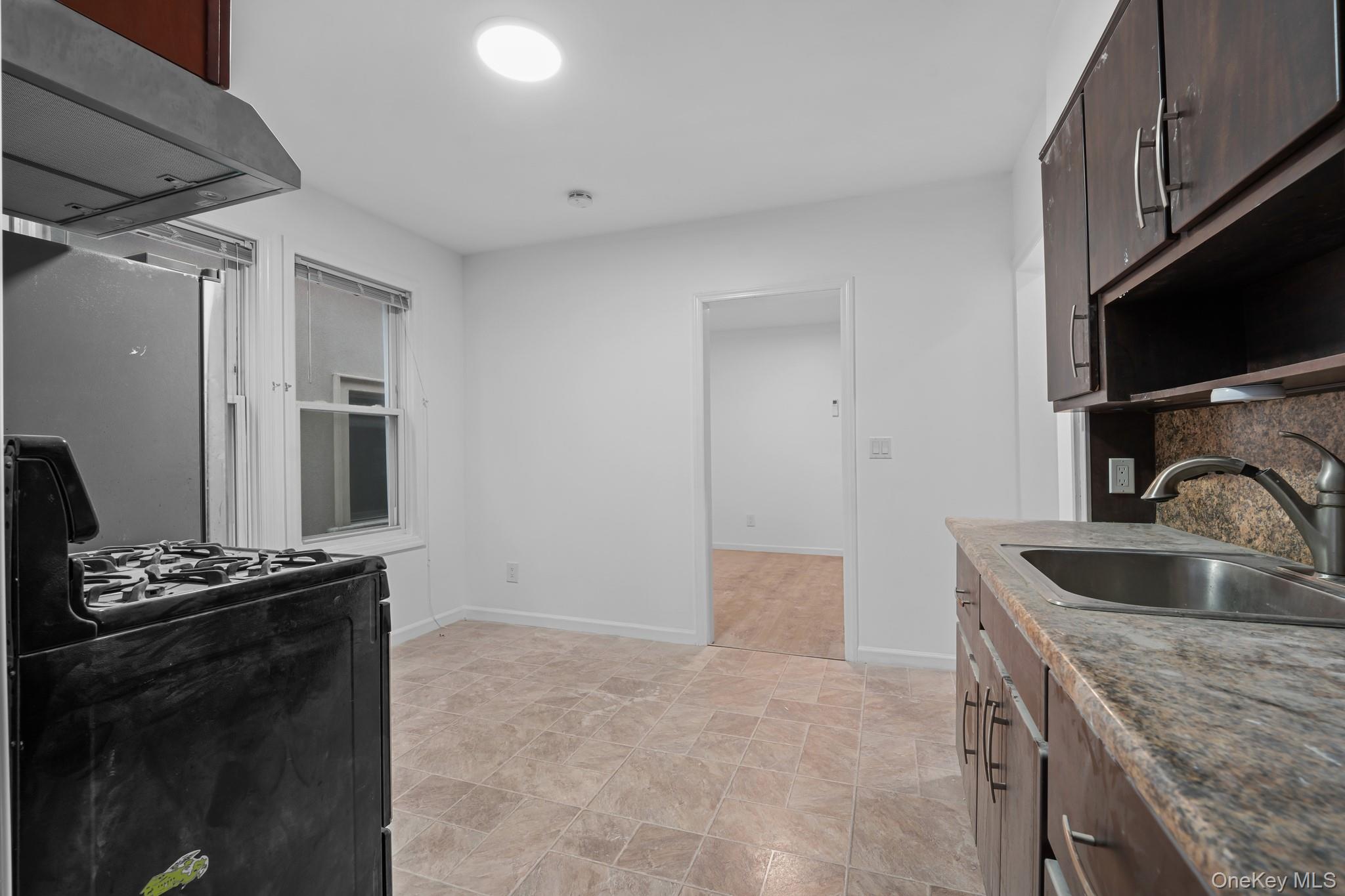 #16 photo, 5844 Fresh Pond Road, 皇后區 Maspeth , NY 11378