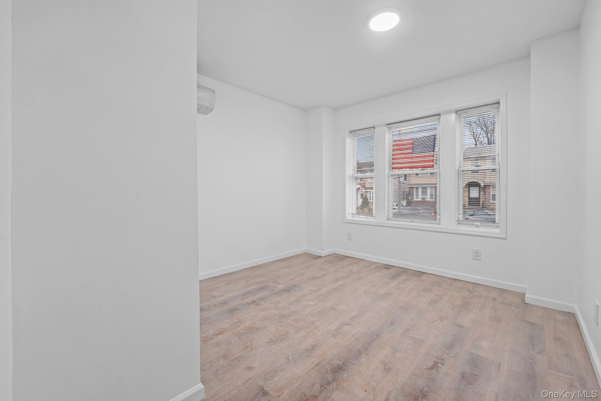 #2 photo, 5844 Fresh Pond Road, 皇后區 Maspeth , NY 11378