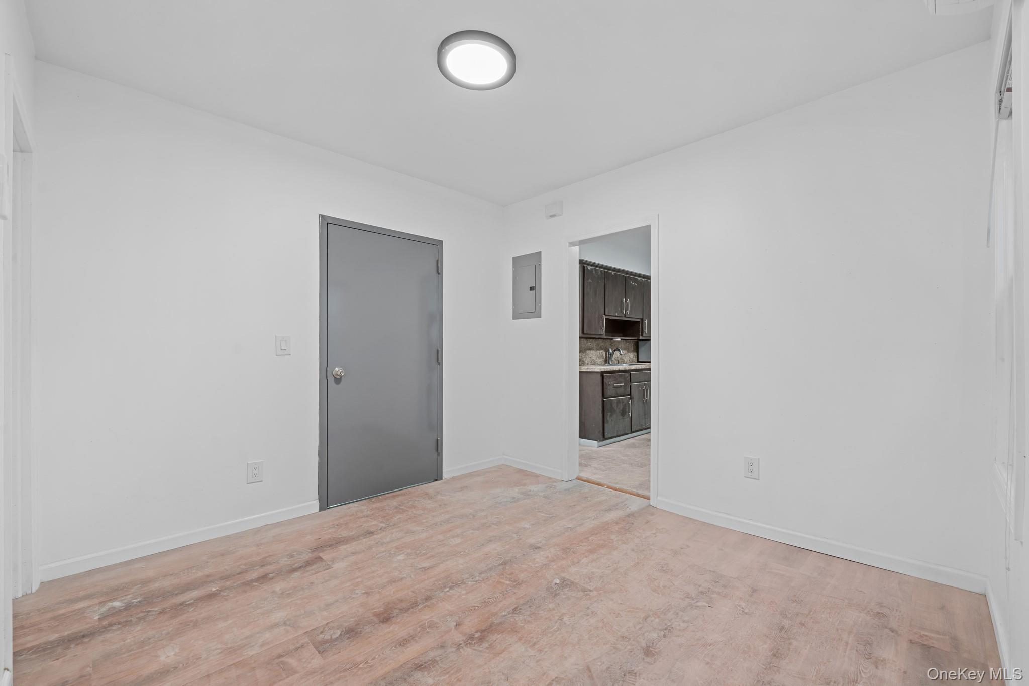 #5 photo, 5844 Fresh Pond Road, 皇后區 Maspeth , NY 11378