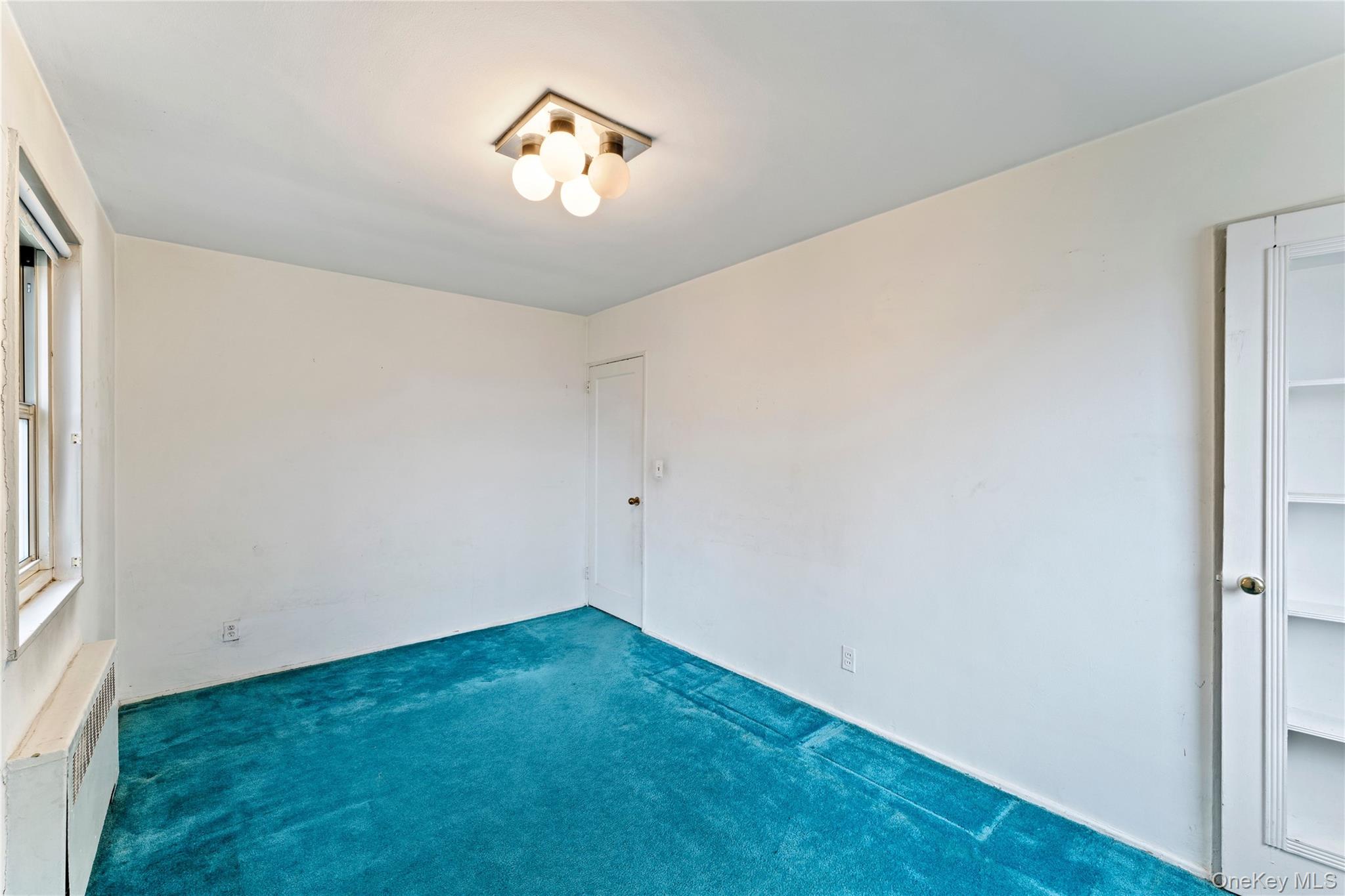 #13 photo, 255-25 61st Avenue, Куинс ‖ Little Neck , NY 11362