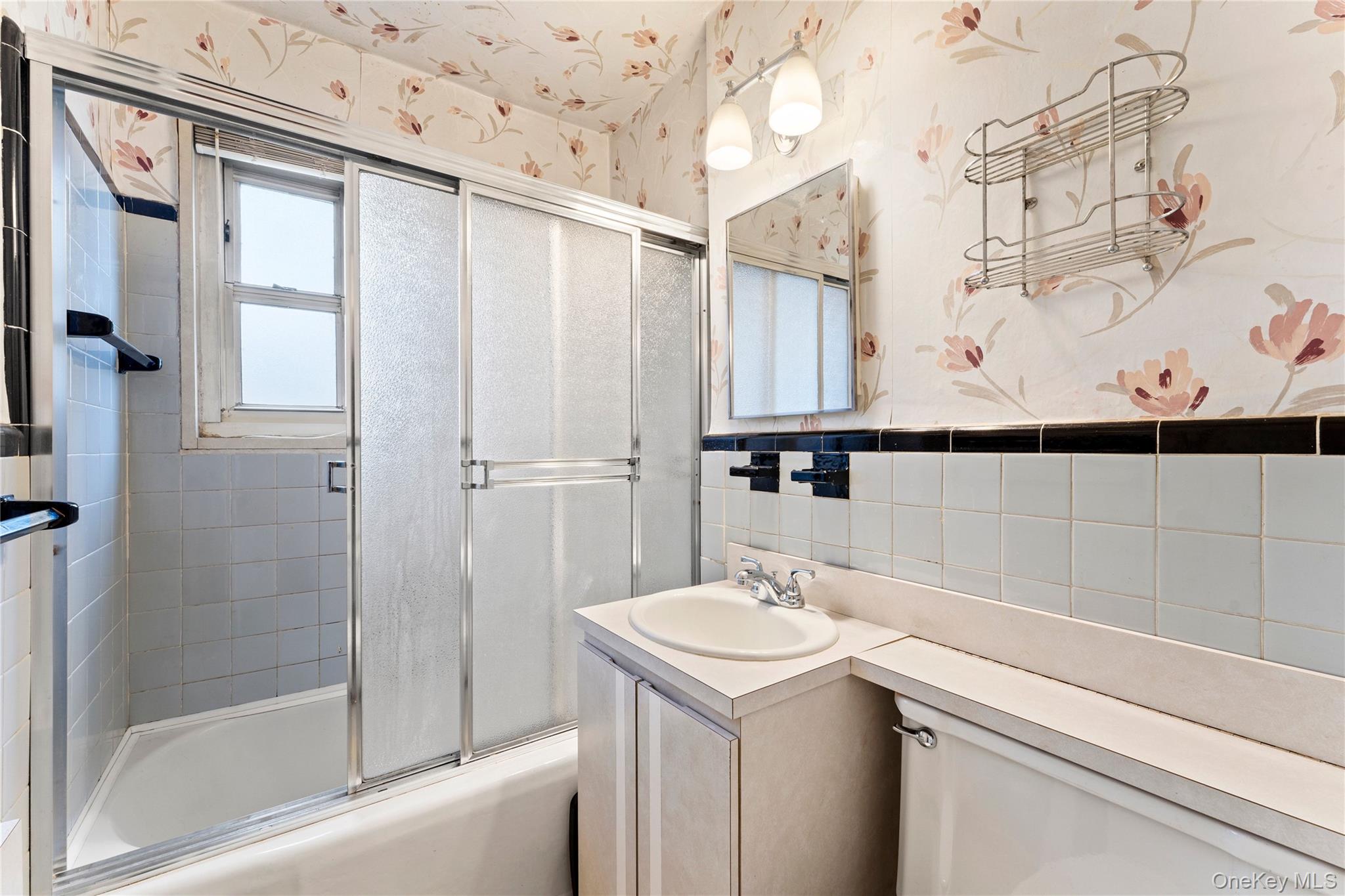 #16 photo, 255-25 61st Avenue, Куинс ‖ Little Neck , NY 11362