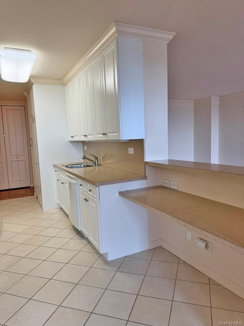 #11 photo, 27010 Grand Central Parkway, Floral Park , NY 11005