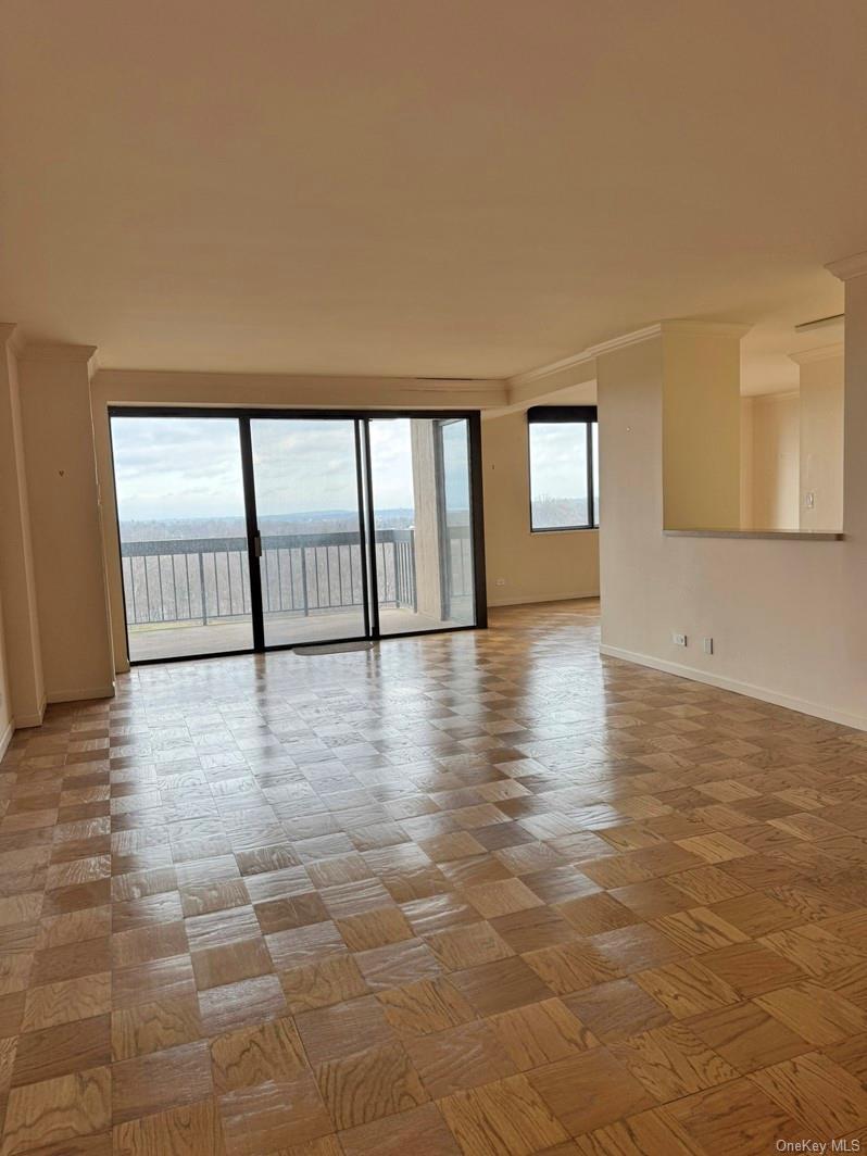 #4 photo, 27010 Grand Central Parkway, Floral Park , NY 11005