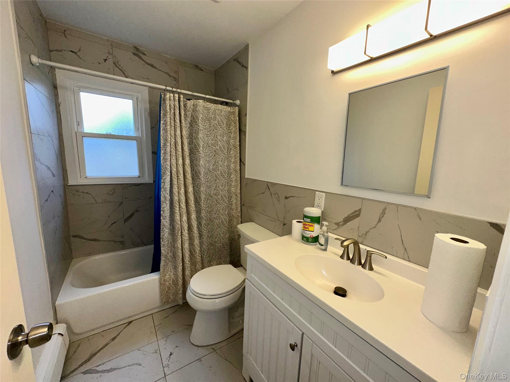 #13 photo, 74 Clifton Place, 東長島 Port Jefferson Station , NY 11776