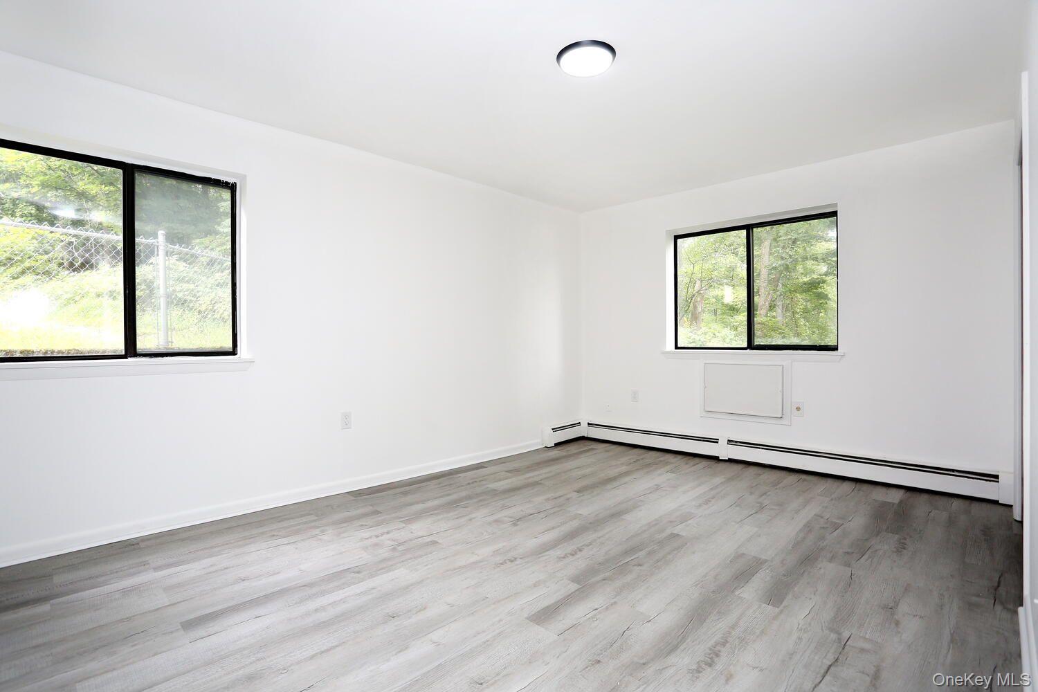 #13 photo, 366 Concord Lane, 뉴욕주 Middletown , NY 10940