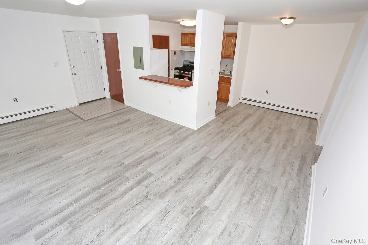 #7 photo, 366 Concord Lane, 뉴욕주 Middletown , NY 10940