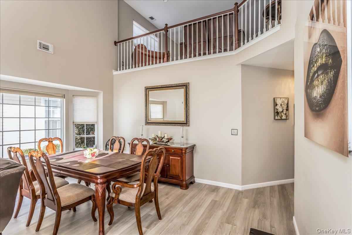 #11 photo, 12 Jennifer Lane, 東長島 Middle Island , NY 11953