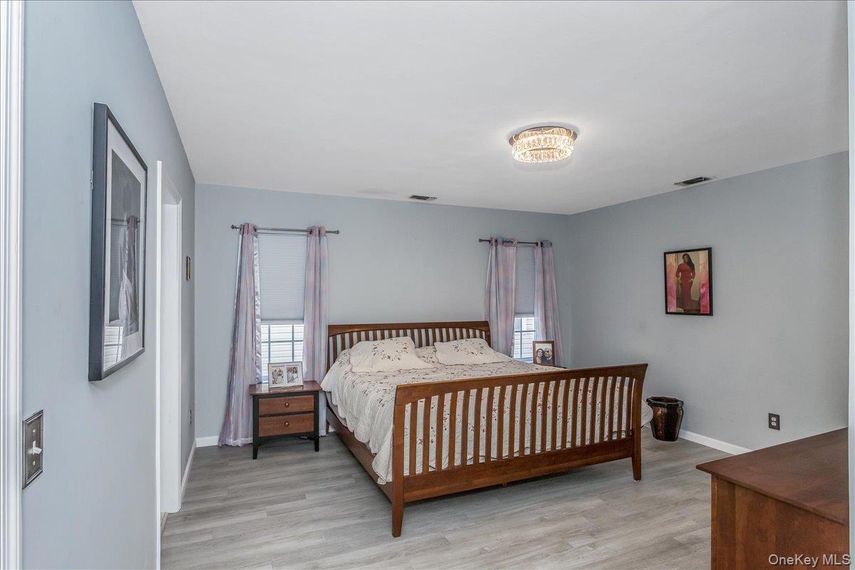 #17 photo, 12 Jennifer Lane, 東長島 Middle Island , NY 11953