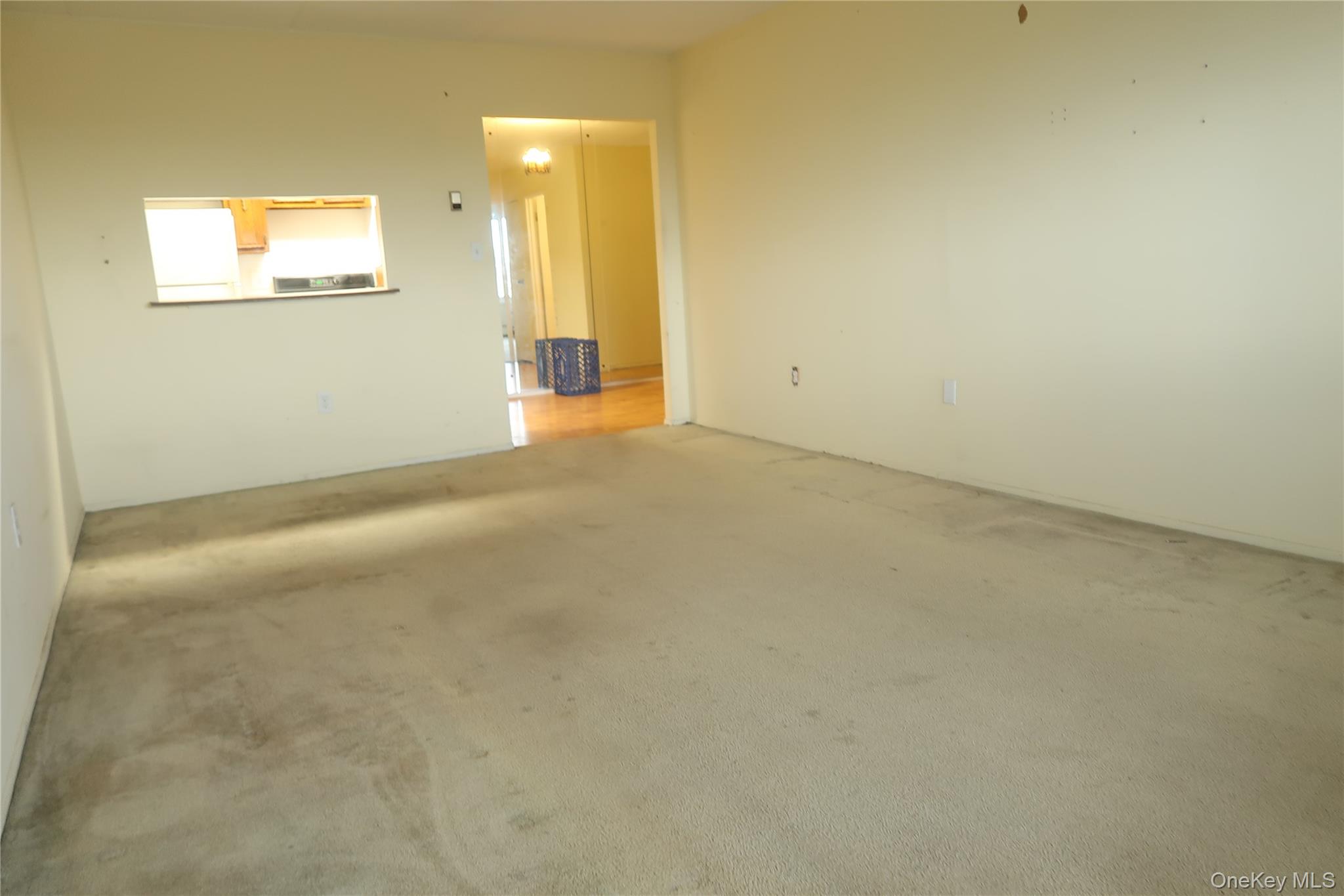 #5 photo, 135 Post Avenue, 長島 Westbury , NY 11590