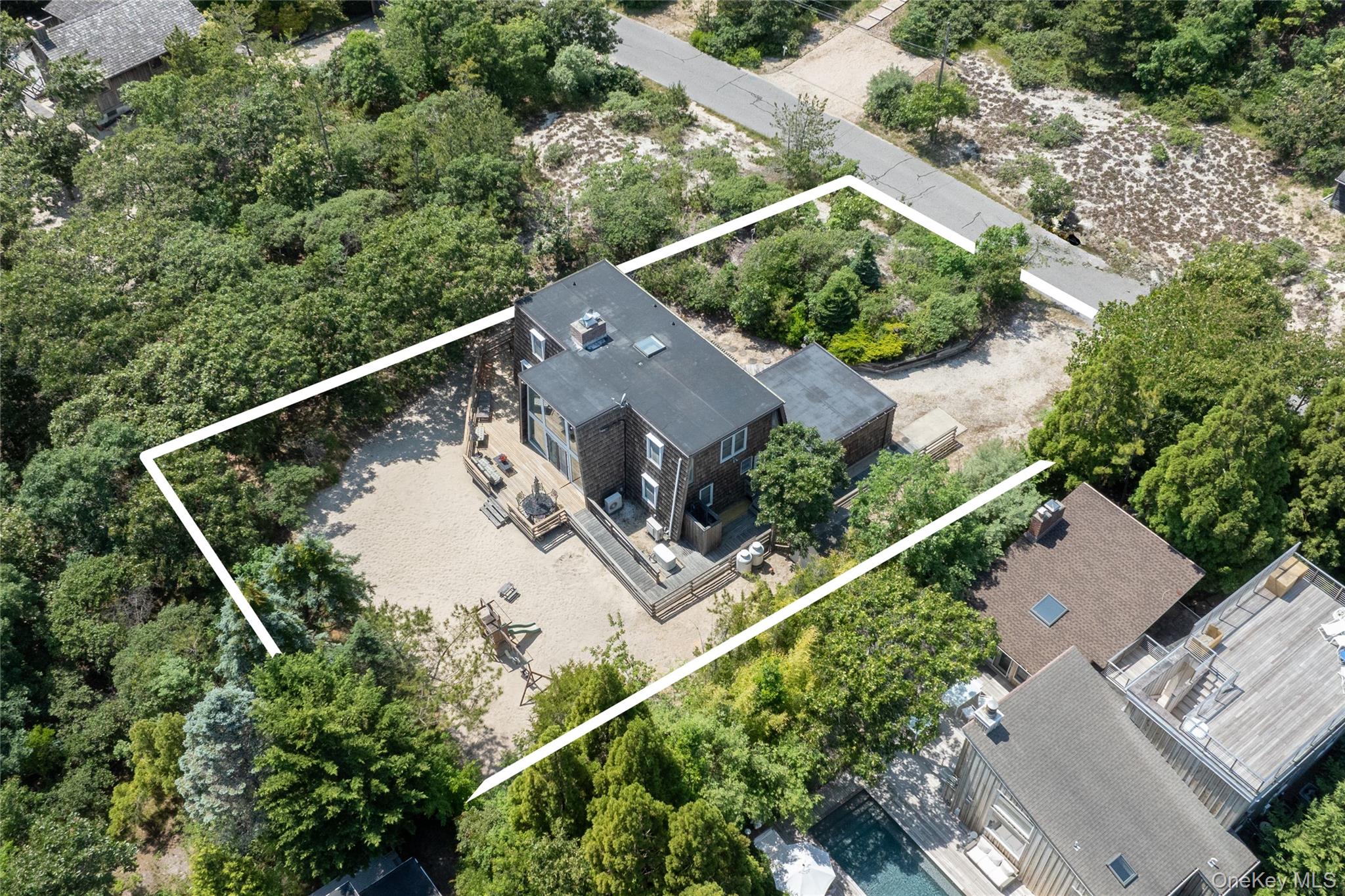 #11 photo, 54 Cliff Road, 東長島 Amagansett , NY 11930