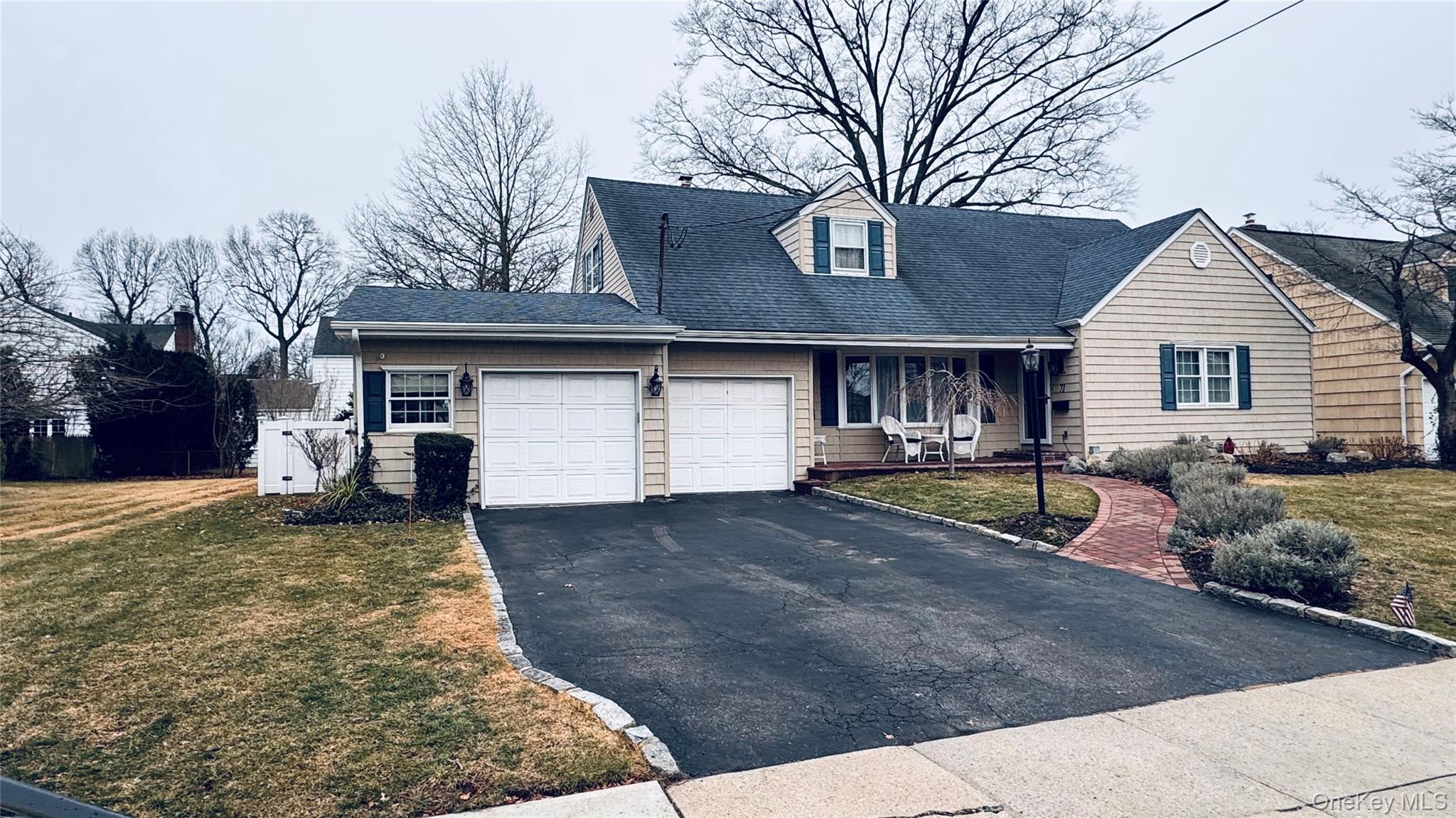 #1 photo, 71 Home Street, ناسو Malverne , NY 11565