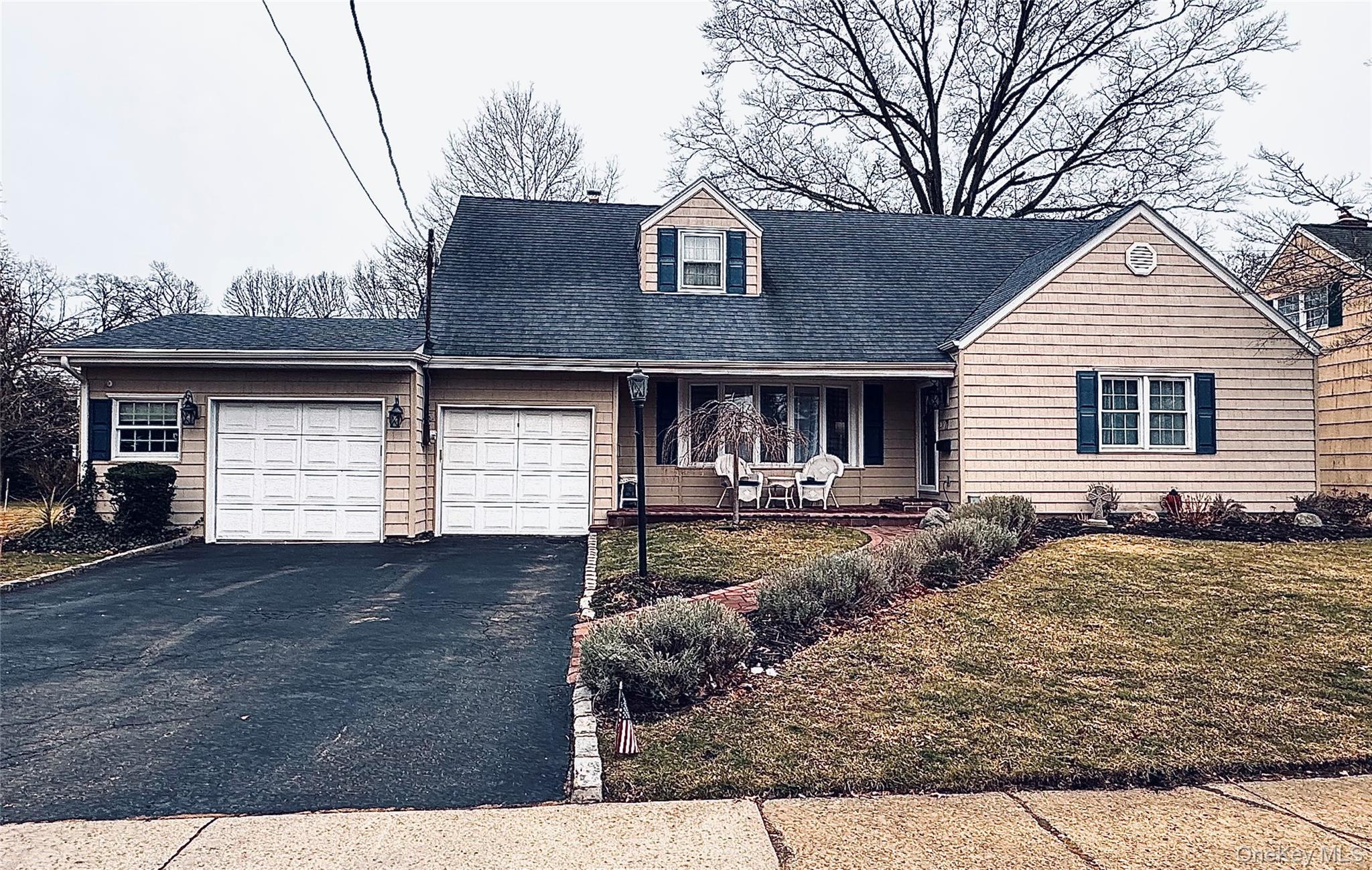 #2 photo, 71 Home Street, ناسو Malverne , NY 11565