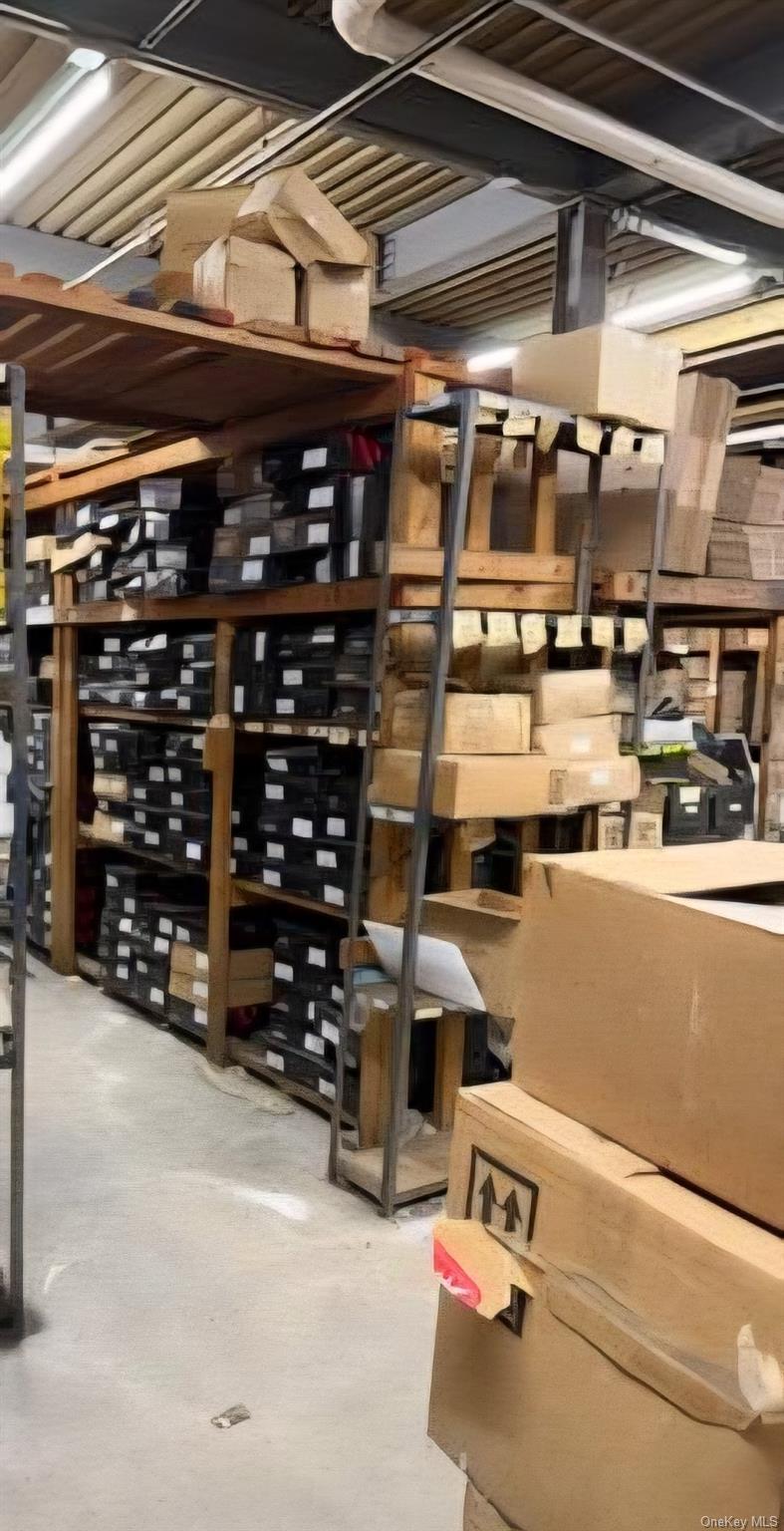 #6 photo, 16 McCarthy Road, ناسو Hempstead , NY 11558