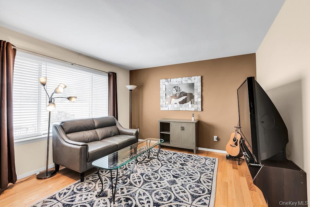 #8 photo, 224 Springmeadow Drive, Holbrook , NY 11741