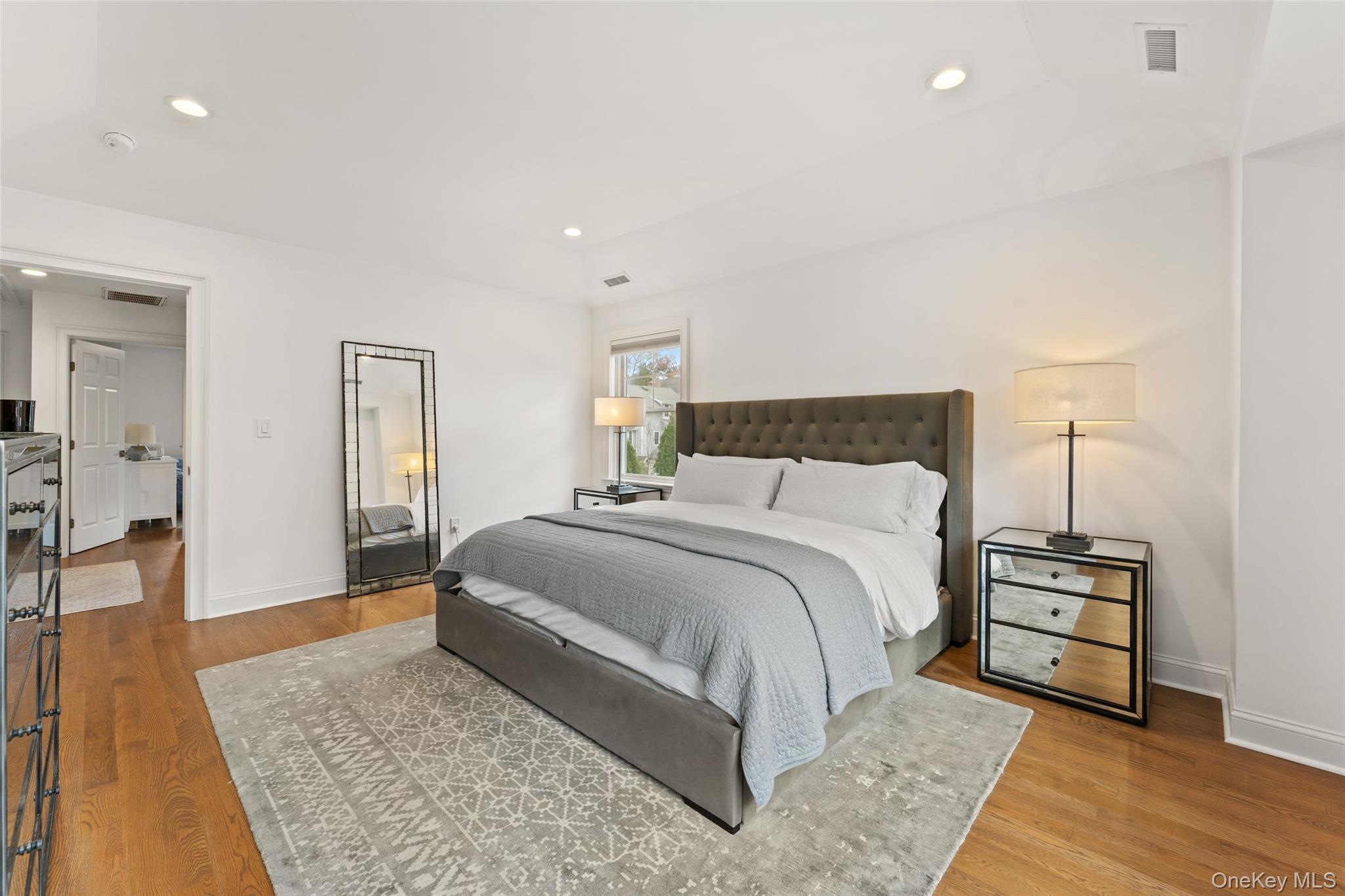 #17 photo, 109 Lee Road, Scarsdale , NY 10583