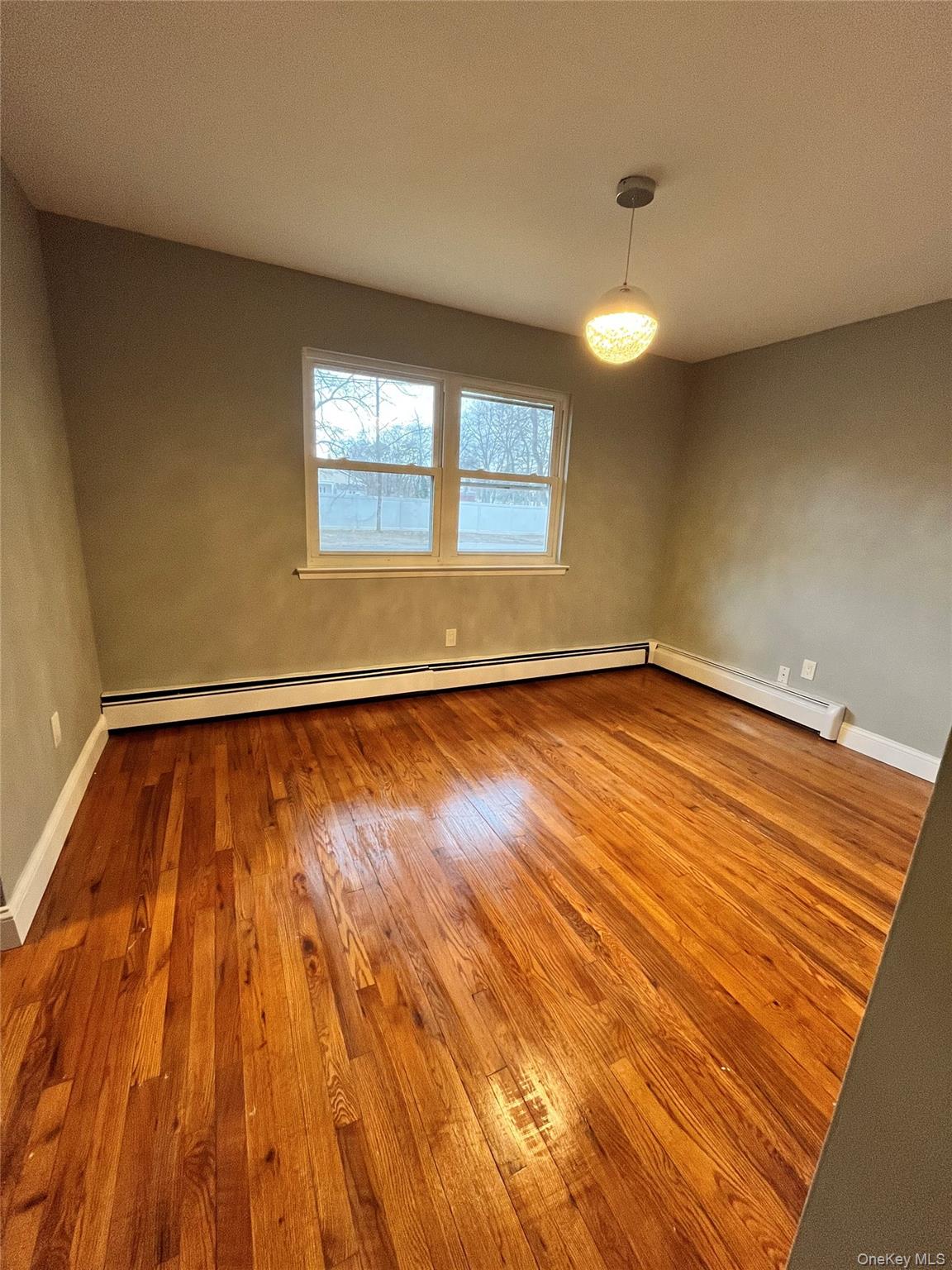 #10 photo, 100 Lexington Avenue, 東長島 Holbrook , NY 11741