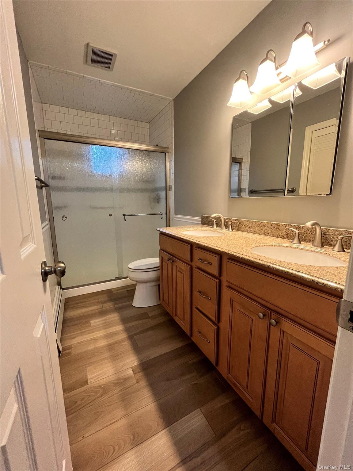 #16 photo, 100 Lexington Avenue, 東長島 Holbrook , NY 11741