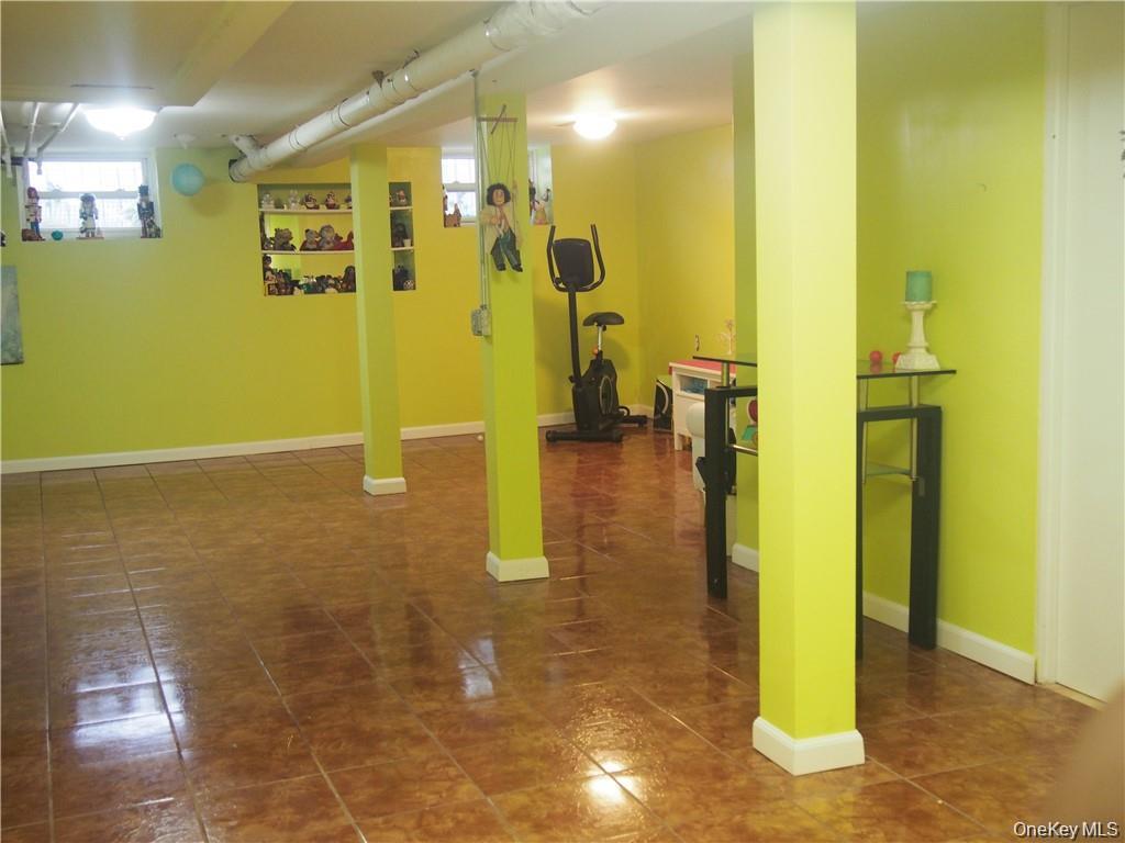 #12 photo, 13827 91st Avenue, Jamaica , NY 11435