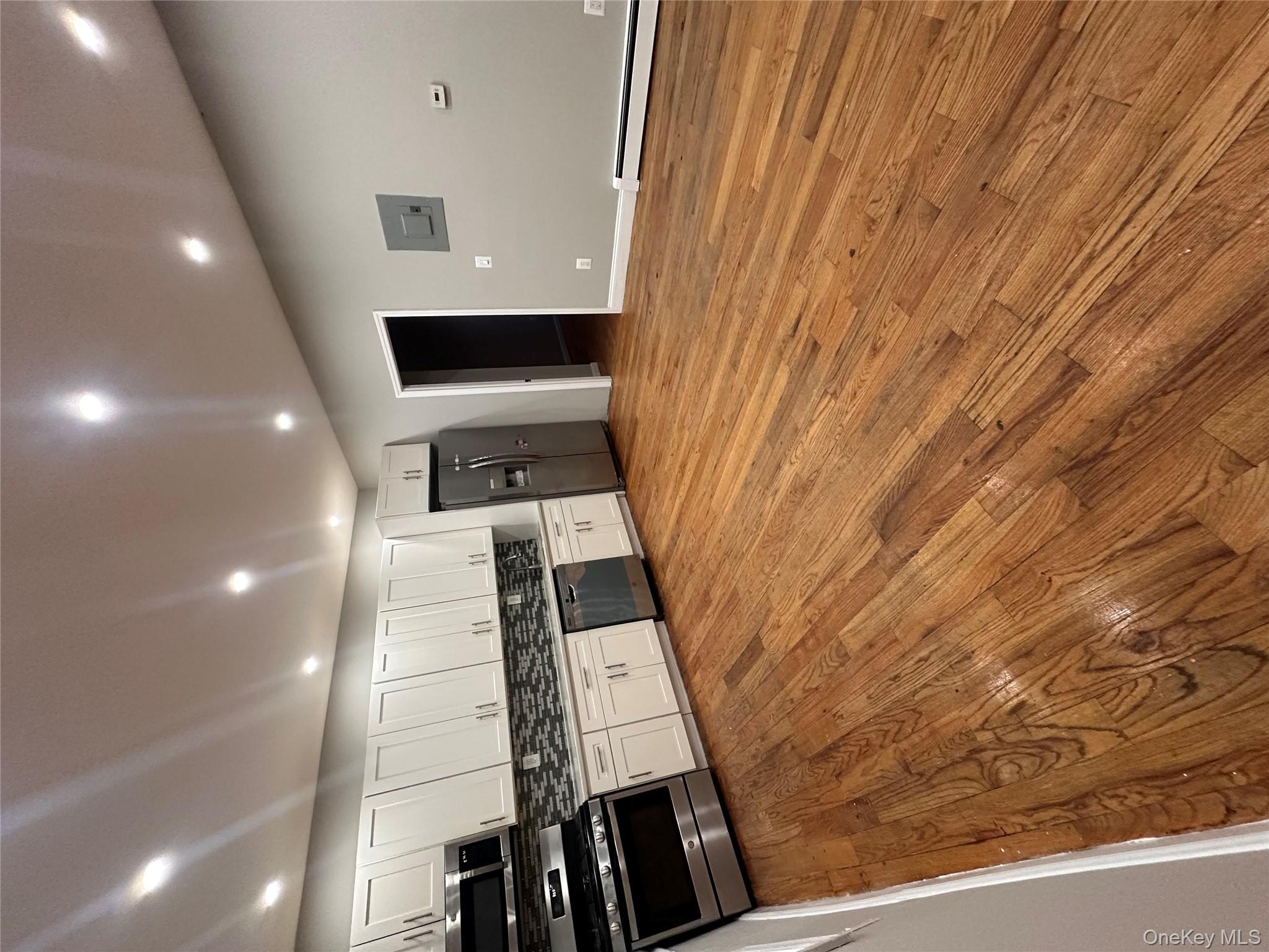 #12 photo, 6063 54th Street, Maspeth , NY 11378