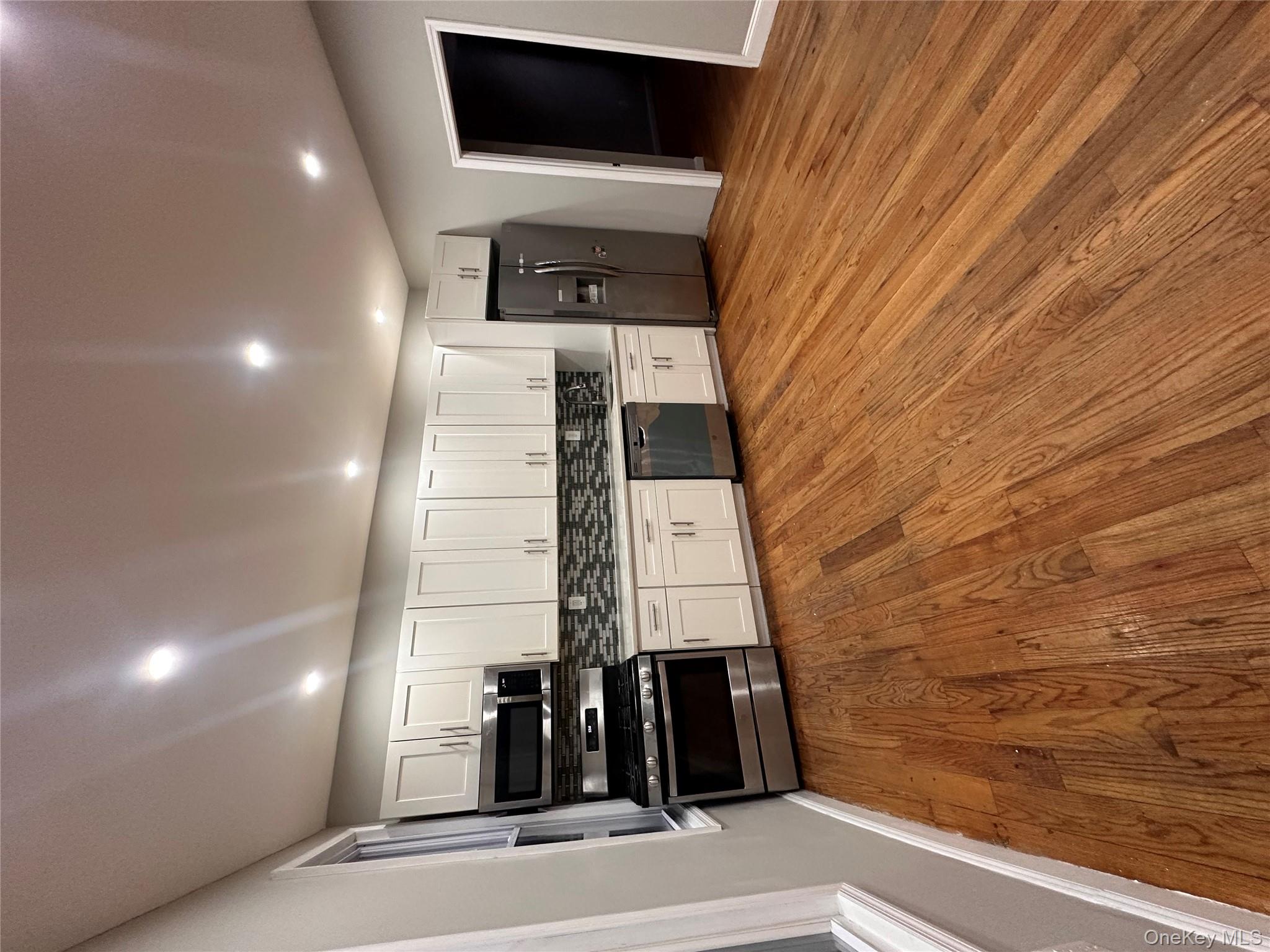 #6 photo, 6063 54th Street, Maspeth , NY 11378