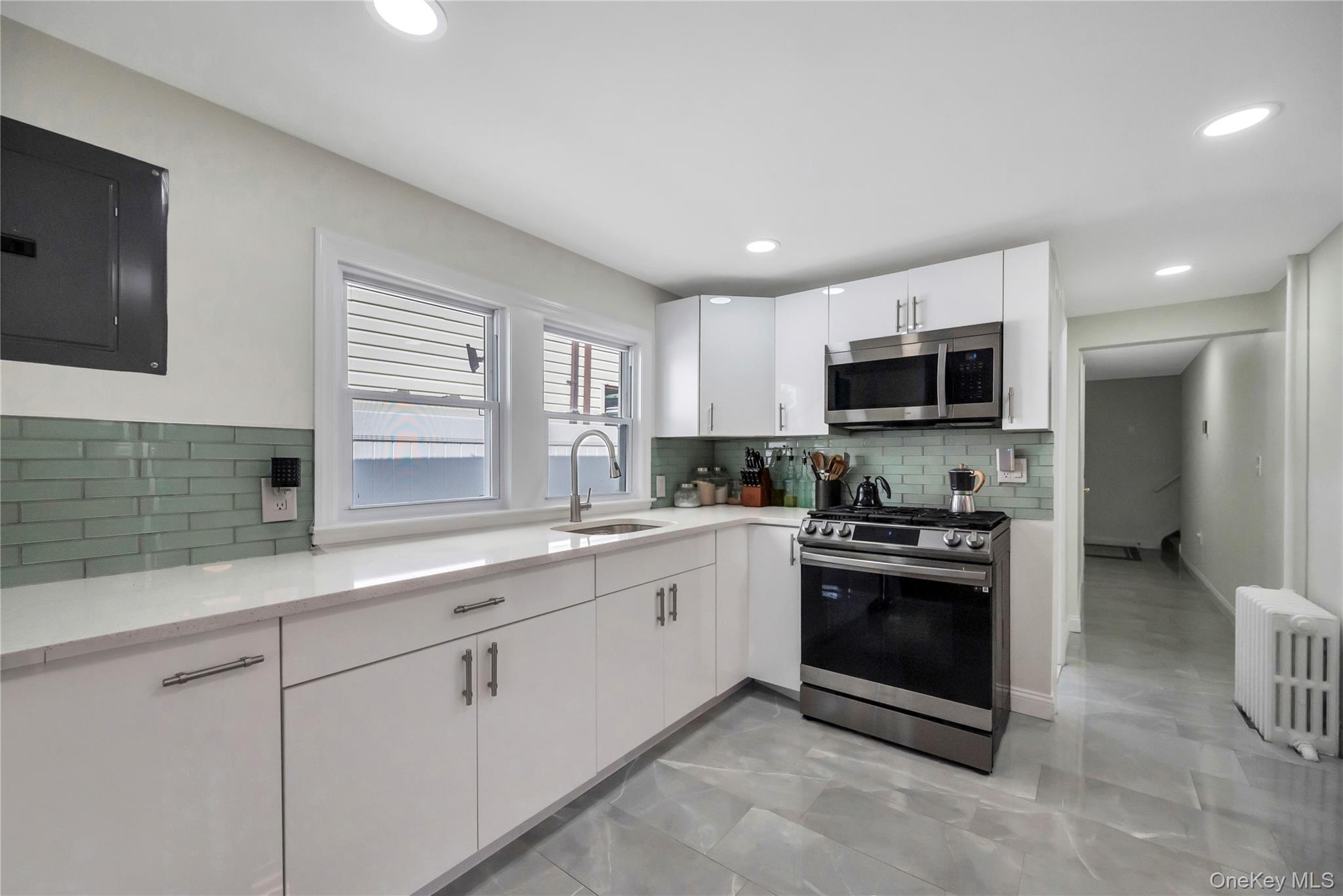 #16 photo, 98 1st Avenue, East Rockaway , NY 11518