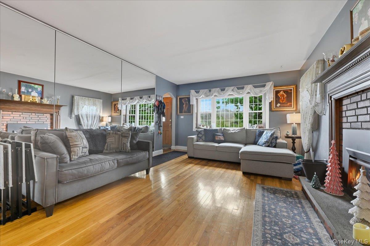 #4 photo, 447 Chestnut Street, 롱 아일랜드 West Hempstead , NY 11552