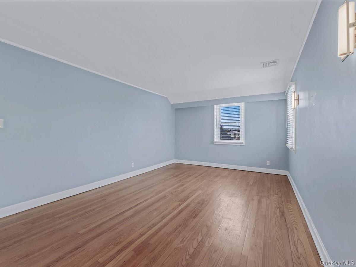 #10 photo, 69 Sheridan Avenue, Williston Park , NY 11596