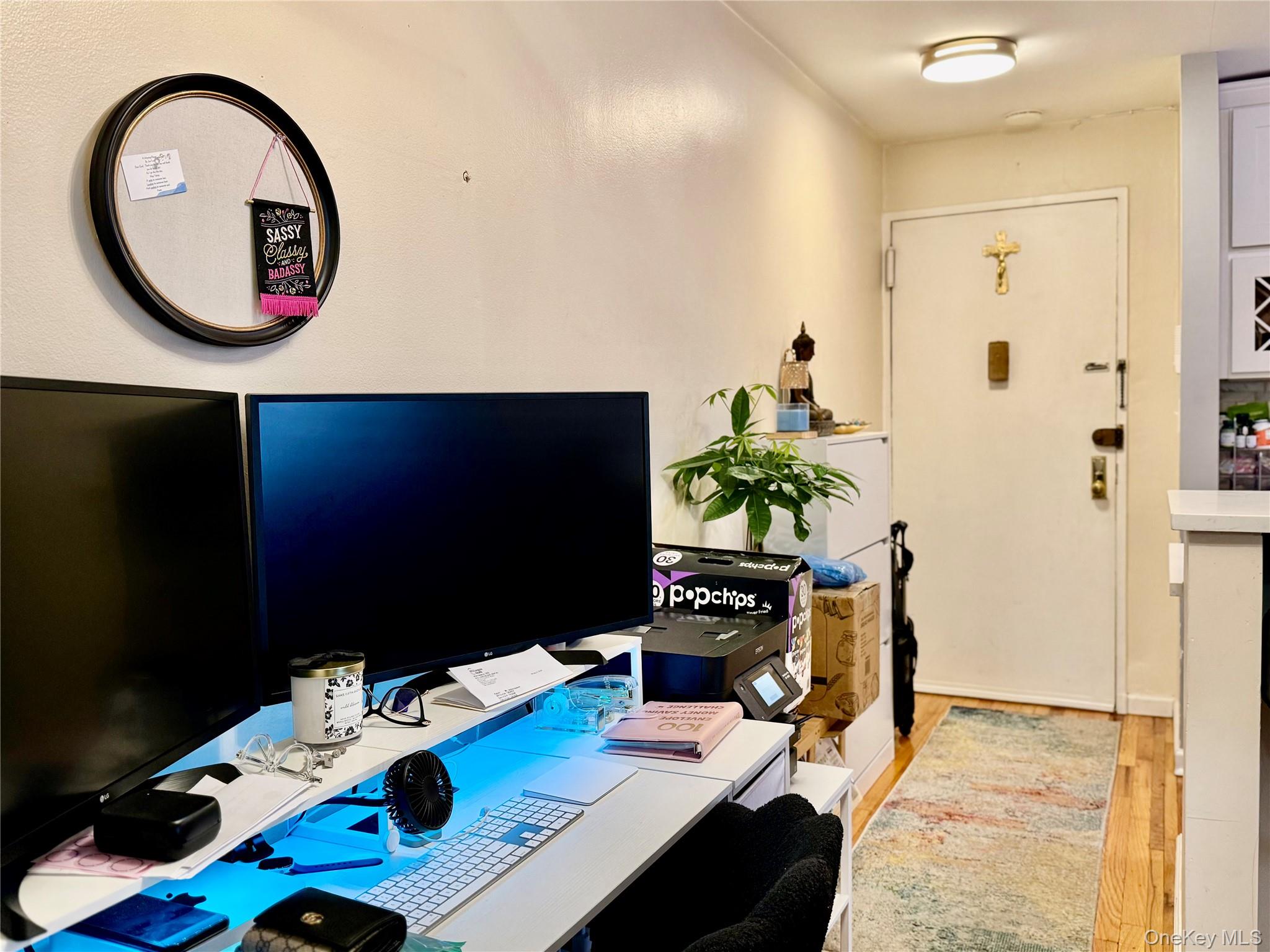 #9 photo, 100 Lincoln Avenue, Mineola , NY 11501