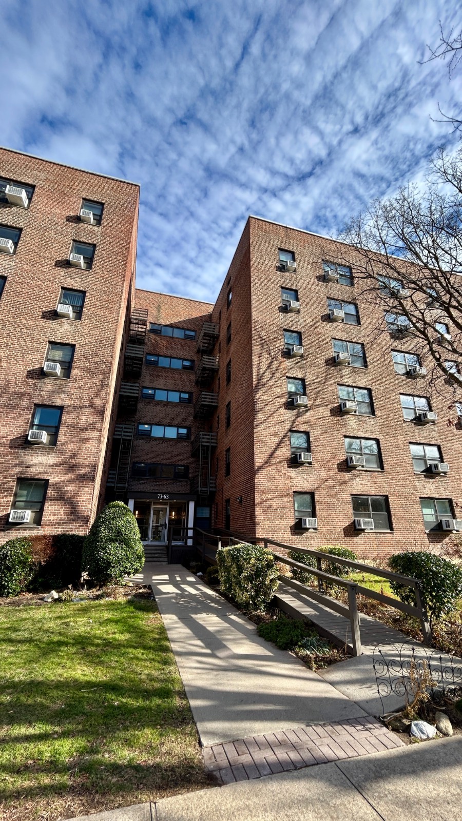 #1 photo, 7363 Bell Blvd, #L2, Куинс ‖ Oakland Gardens , NY 11364