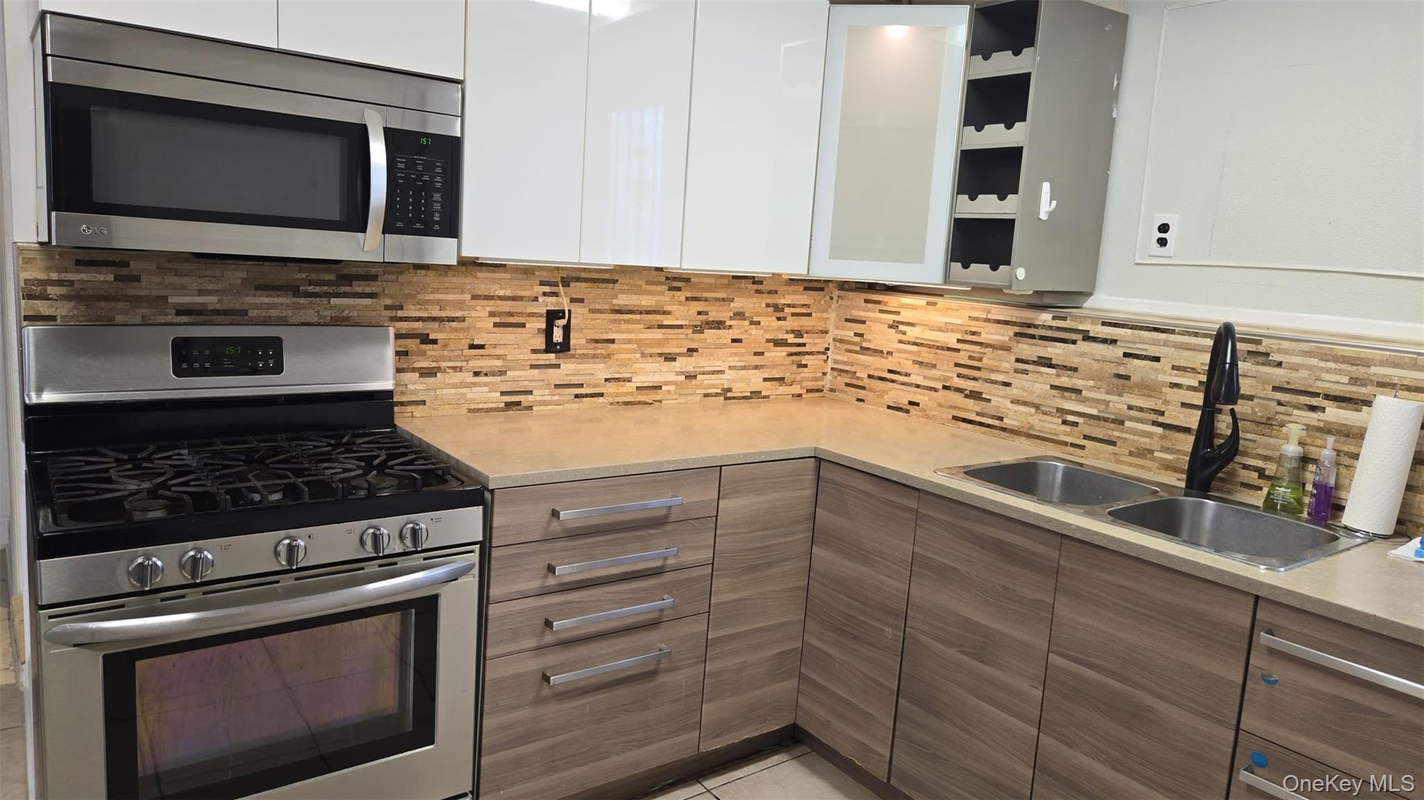 #2 photo, 581 Meacham Avenue, Elmont , NY 11003