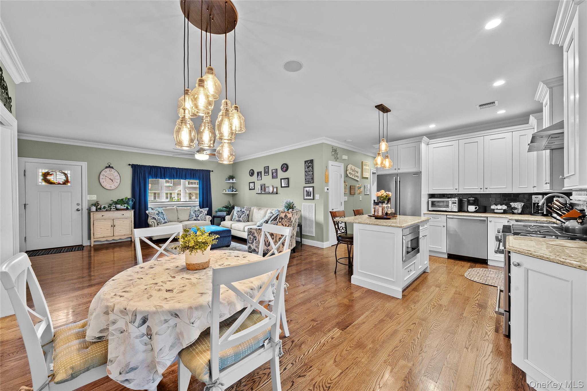 #6 photo, 1563 Stevens Avenue, Merrick , NY 11566