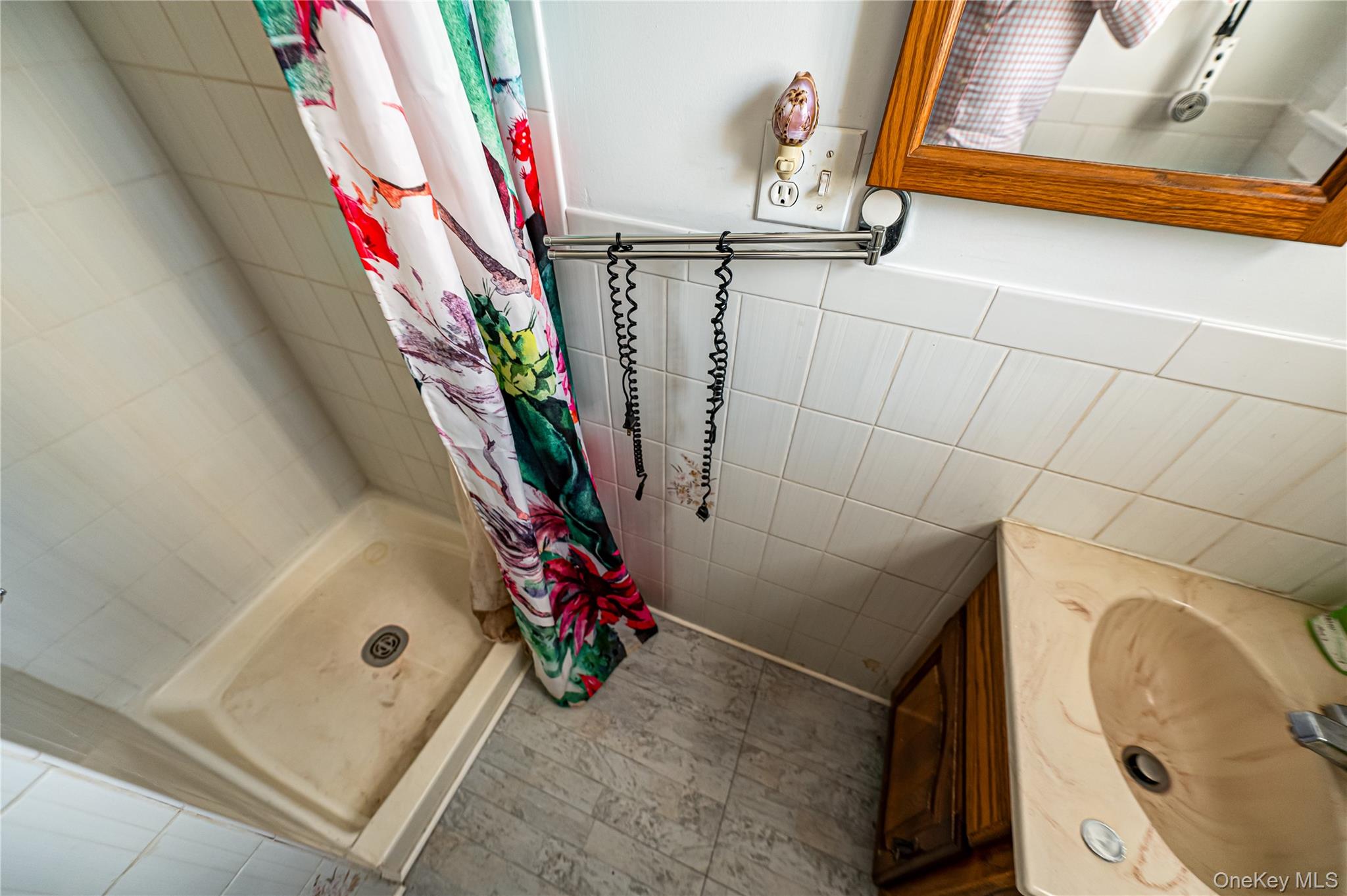 #13 photo, 9 East Way Path, Baiting Hollow , NY 11933