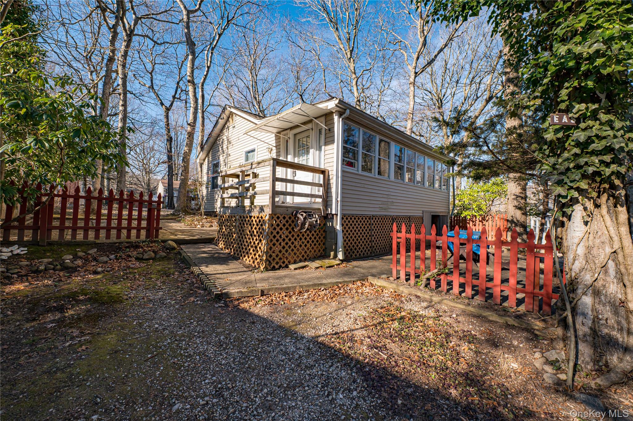 #20 photo, 9 East Way Path, Baiting Hollow , NY 11933