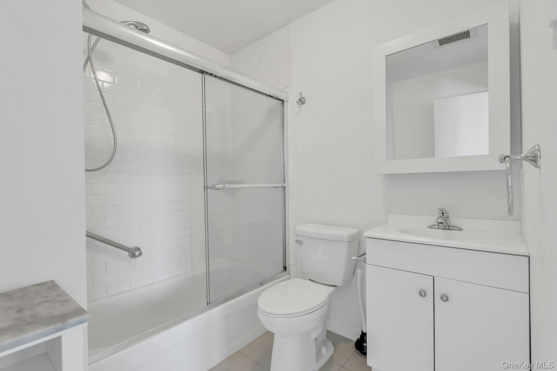 #18 photo, 26 Namkee Lane, Blue Point , NY 11715