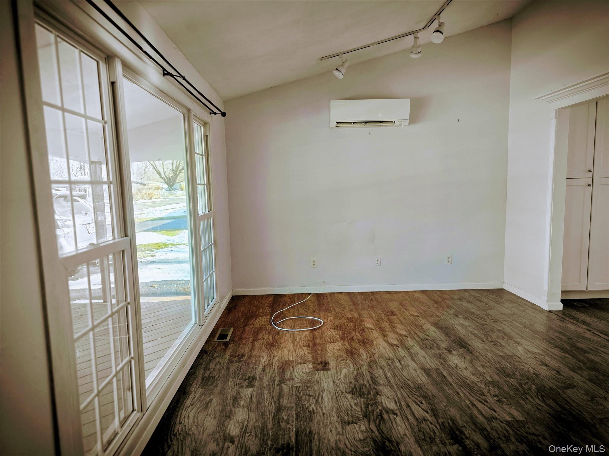 #3 photo, 20 Princeton Street, 紐約州 Red Hook , NY 12571