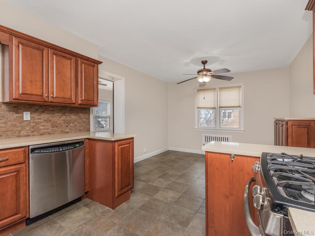 #6 photo, 45 Emerson, Yonkers , NY 10704