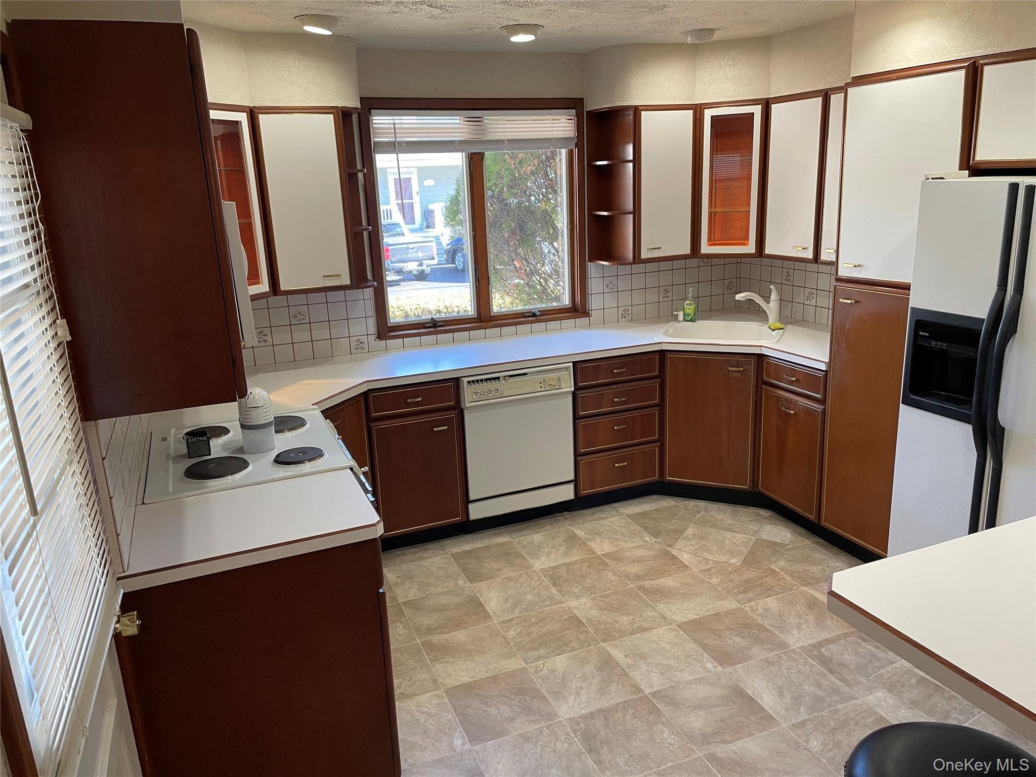 #10 photo, 11 Fifth Avenue, Newburgh , NY 12550