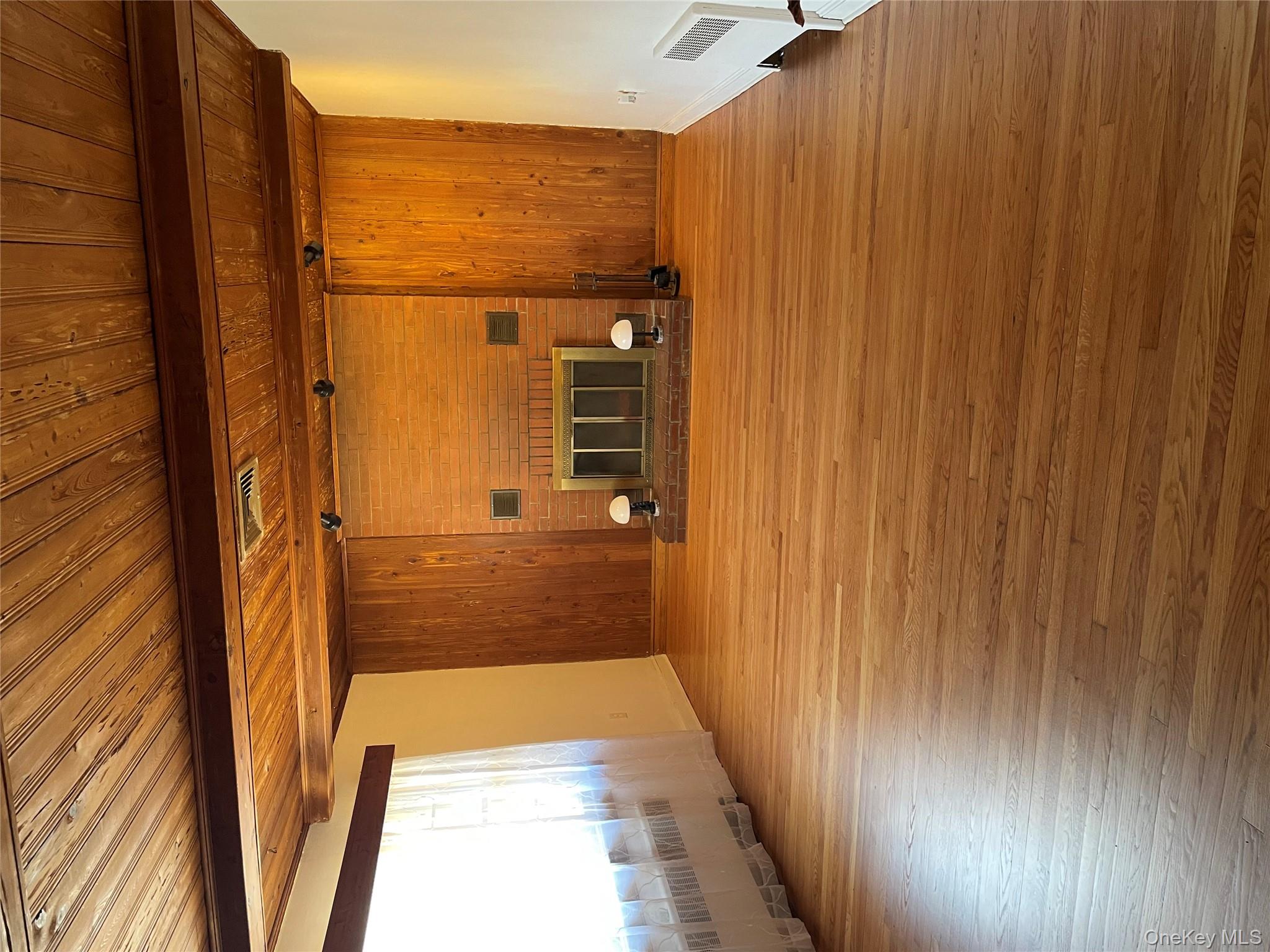 #7 photo, 11 Fifth Avenue, Newburgh , NY 12550