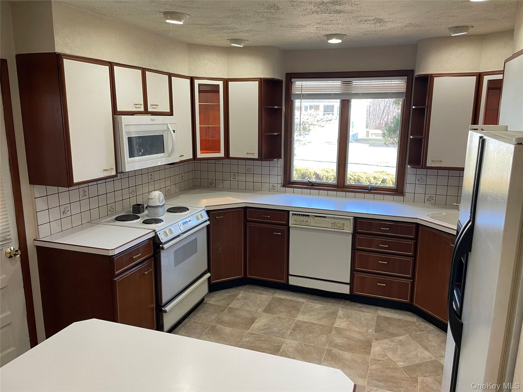 #9 photo, 11 Fifth Avenue, Newburgh , NY 12550