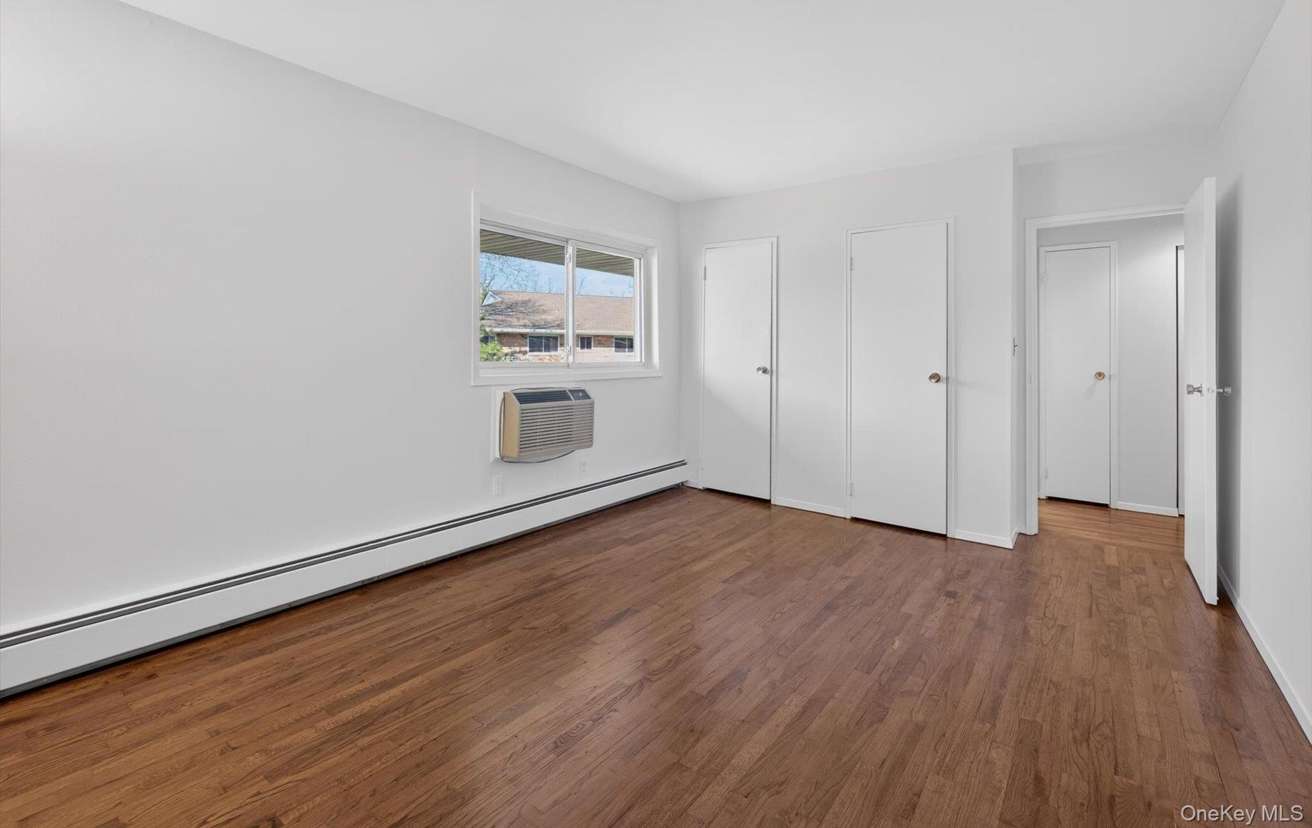 #14 photo, 1 Toms Point Lane, Port Washington , NY 11050