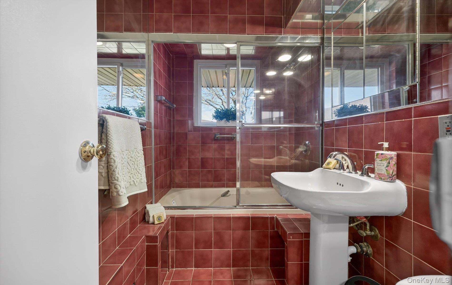 #17 photo, 1 Toms Point Lane, Port Washington , NY 11050