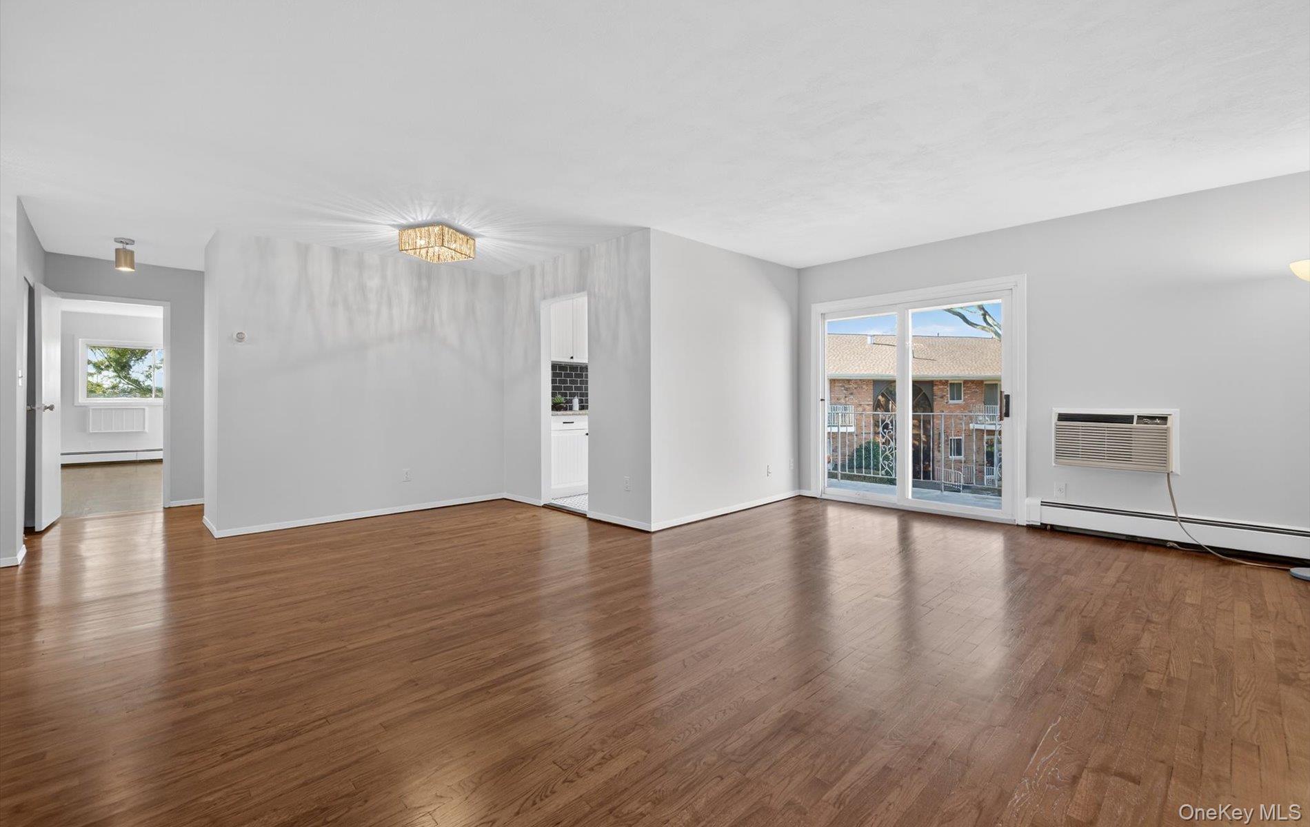 #2 photo, 1 Toms Point Lane, Port Washington , NY 11050