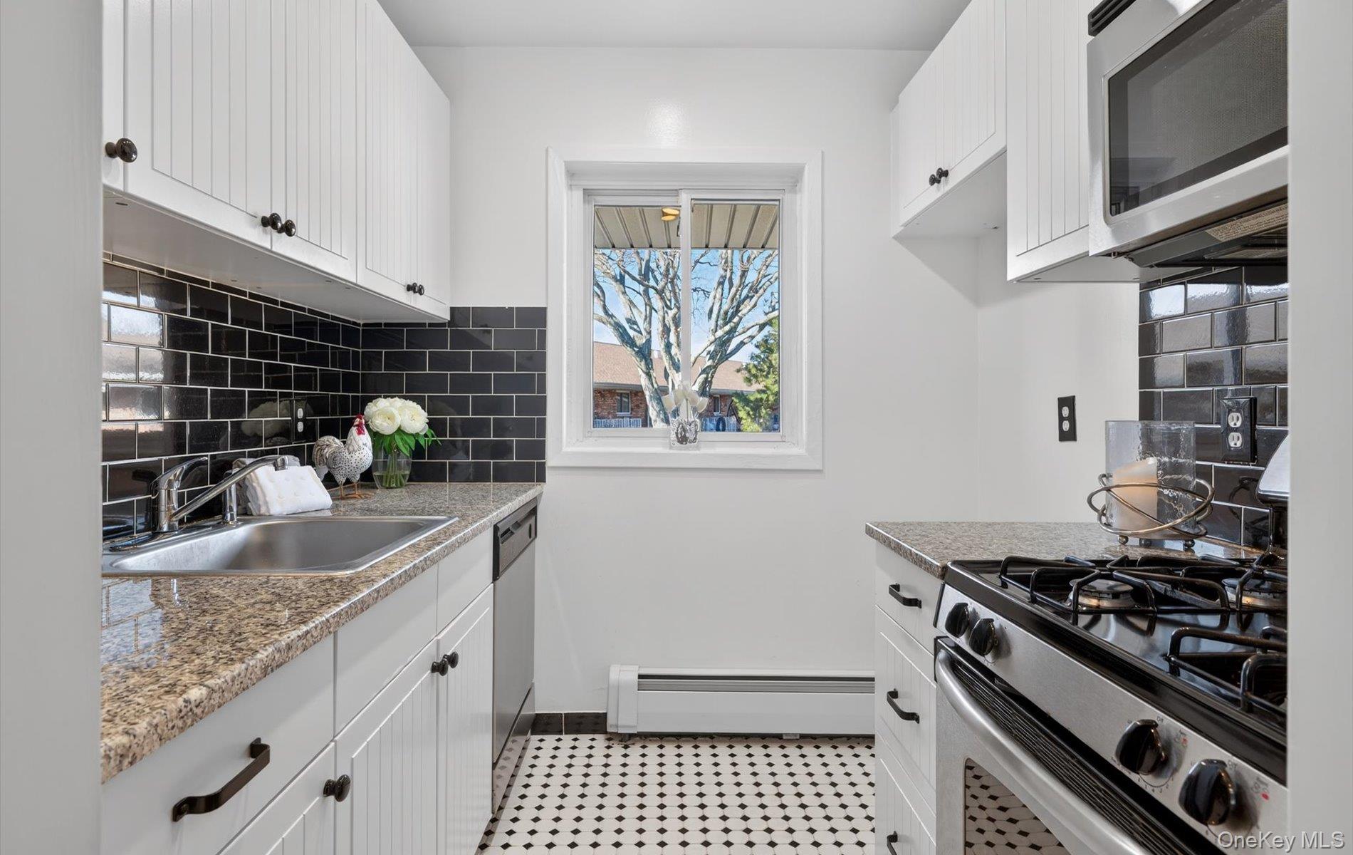 #4 photo, 1 Toms Point Lane, Port Washington , NY 11050