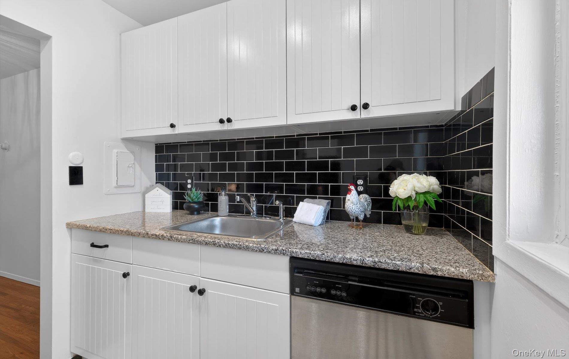 #5 photo, 1 Toms Point Lane, Port Washington , NY 11050