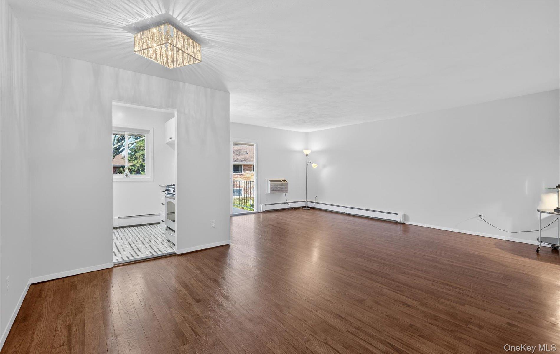 #6 photo, 1 Toms Point Lane, Port Washington , NY 11050