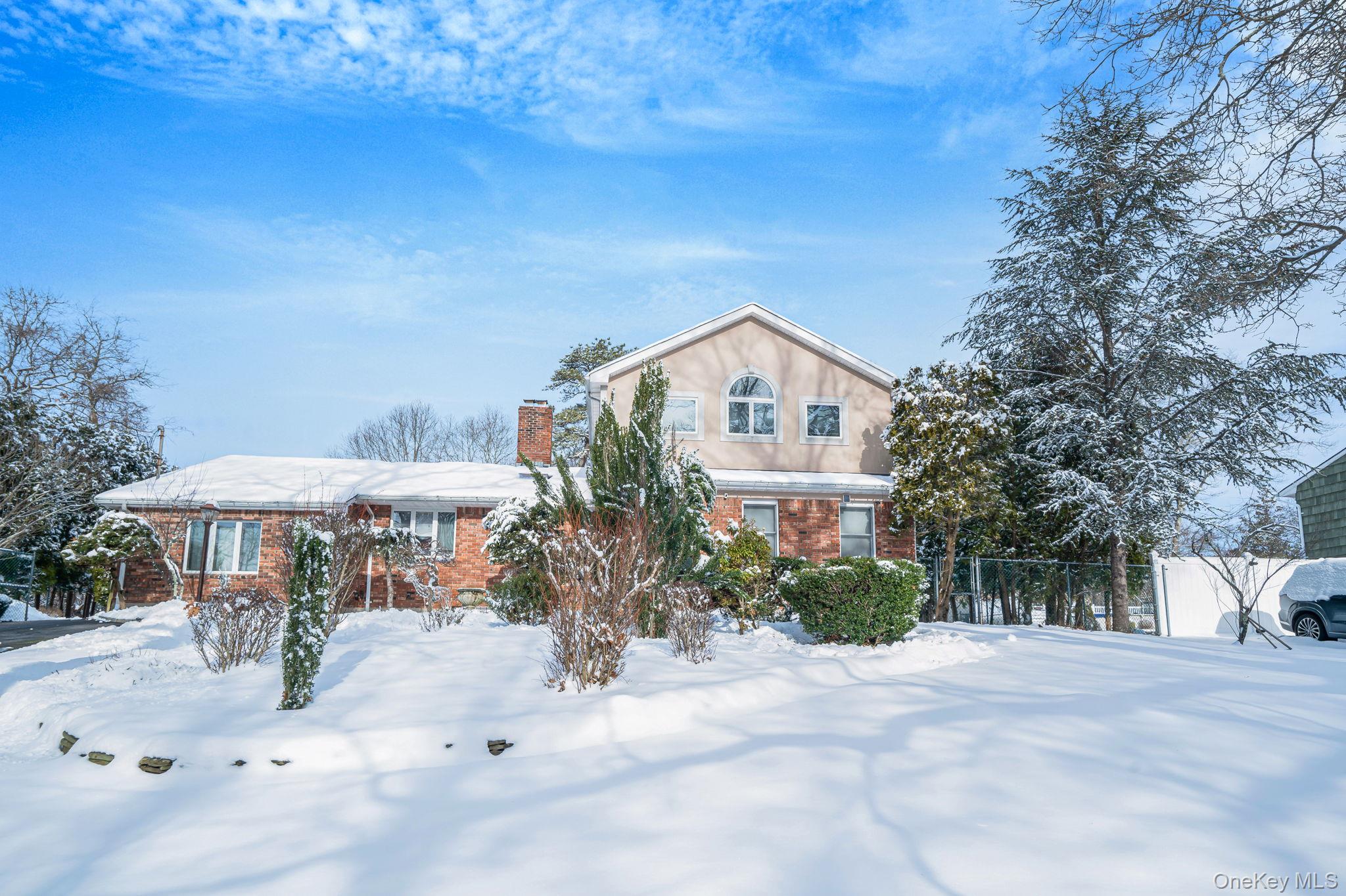 #1 photo, 3 Huron Road, Shirley , NY 11967