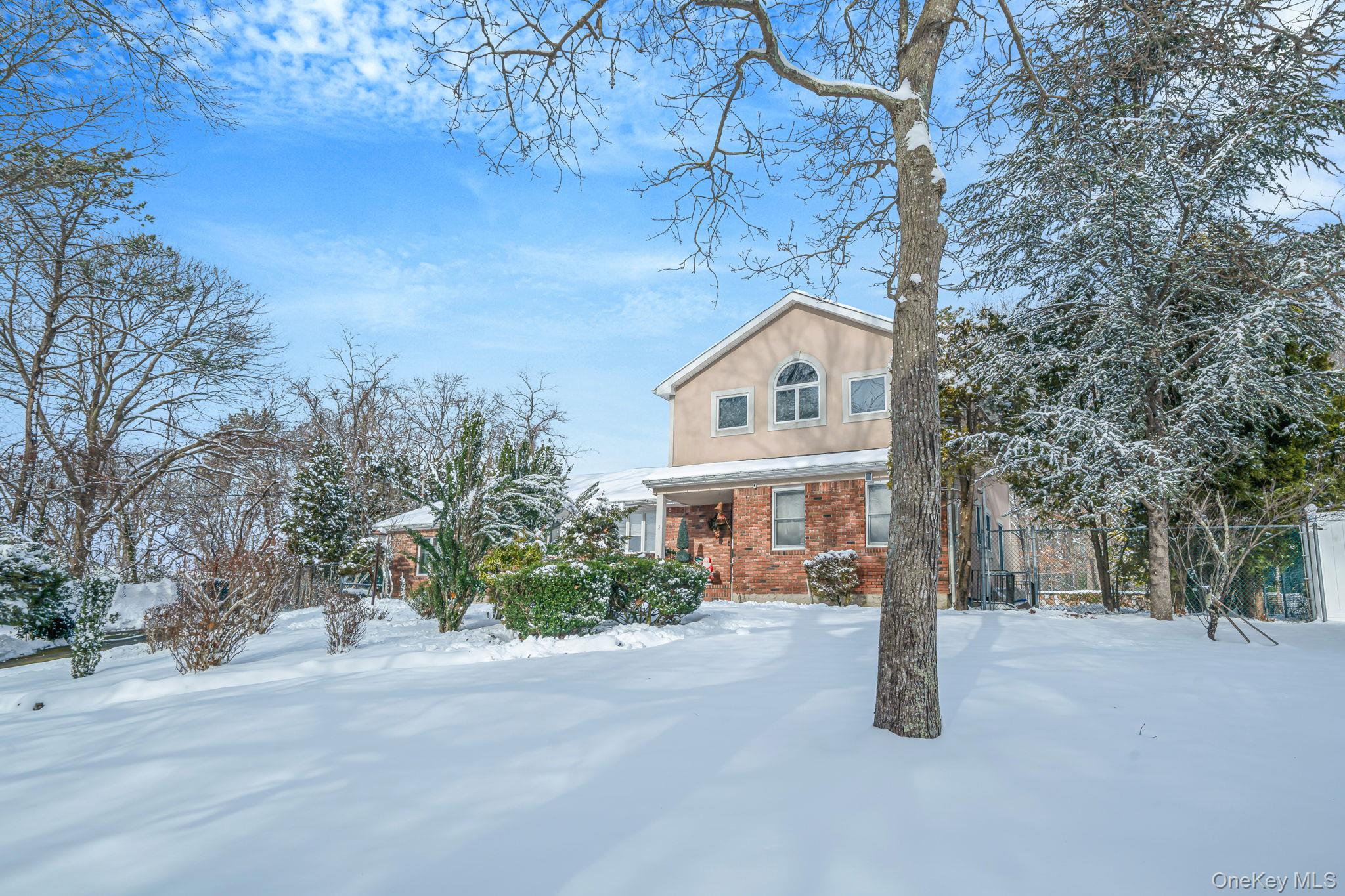 #3 photo, 3 Huron Road, Shirley , NY 11967