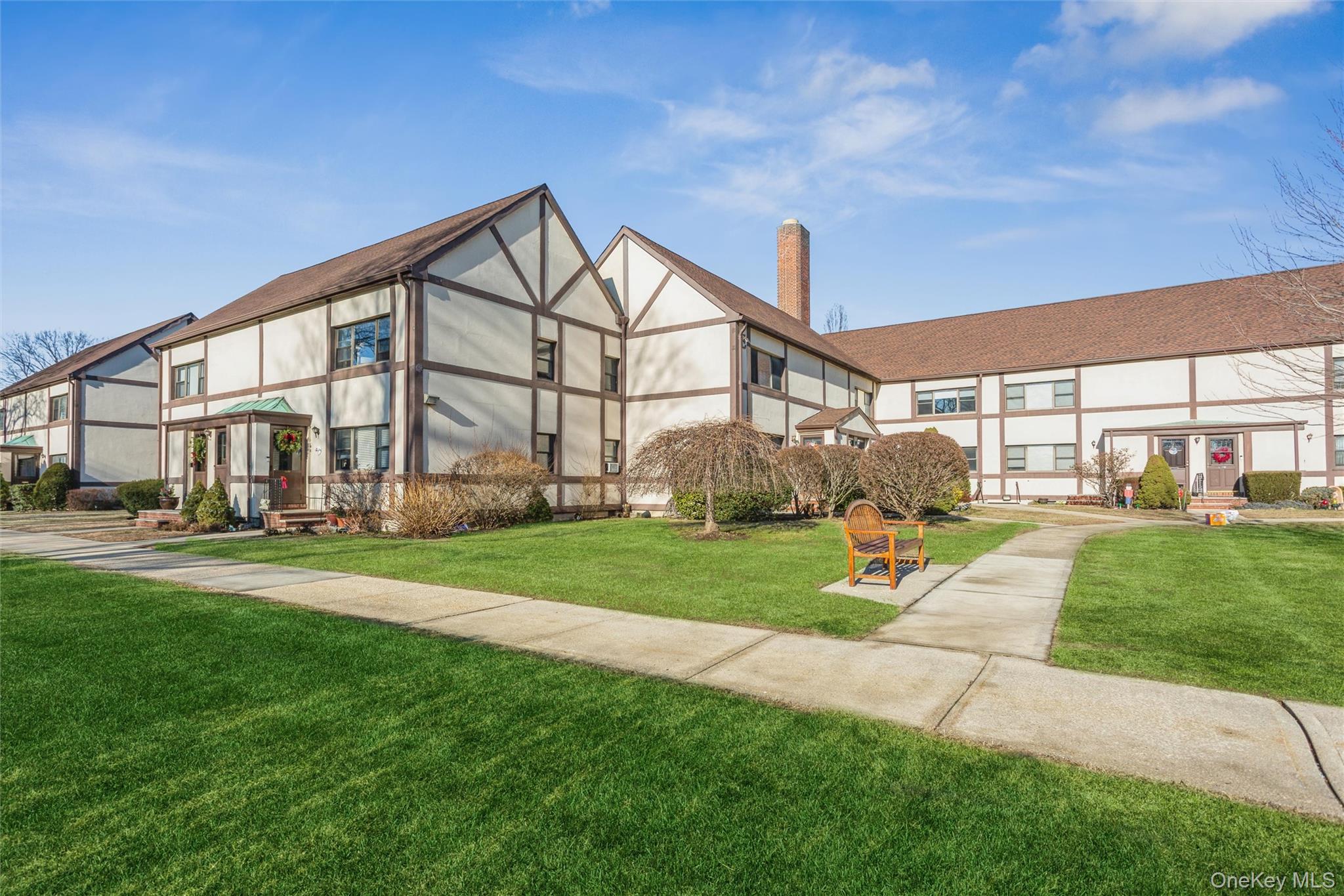 #1 photo, 107 15th Street, गार्डन सिटी Garden City , NY 11530