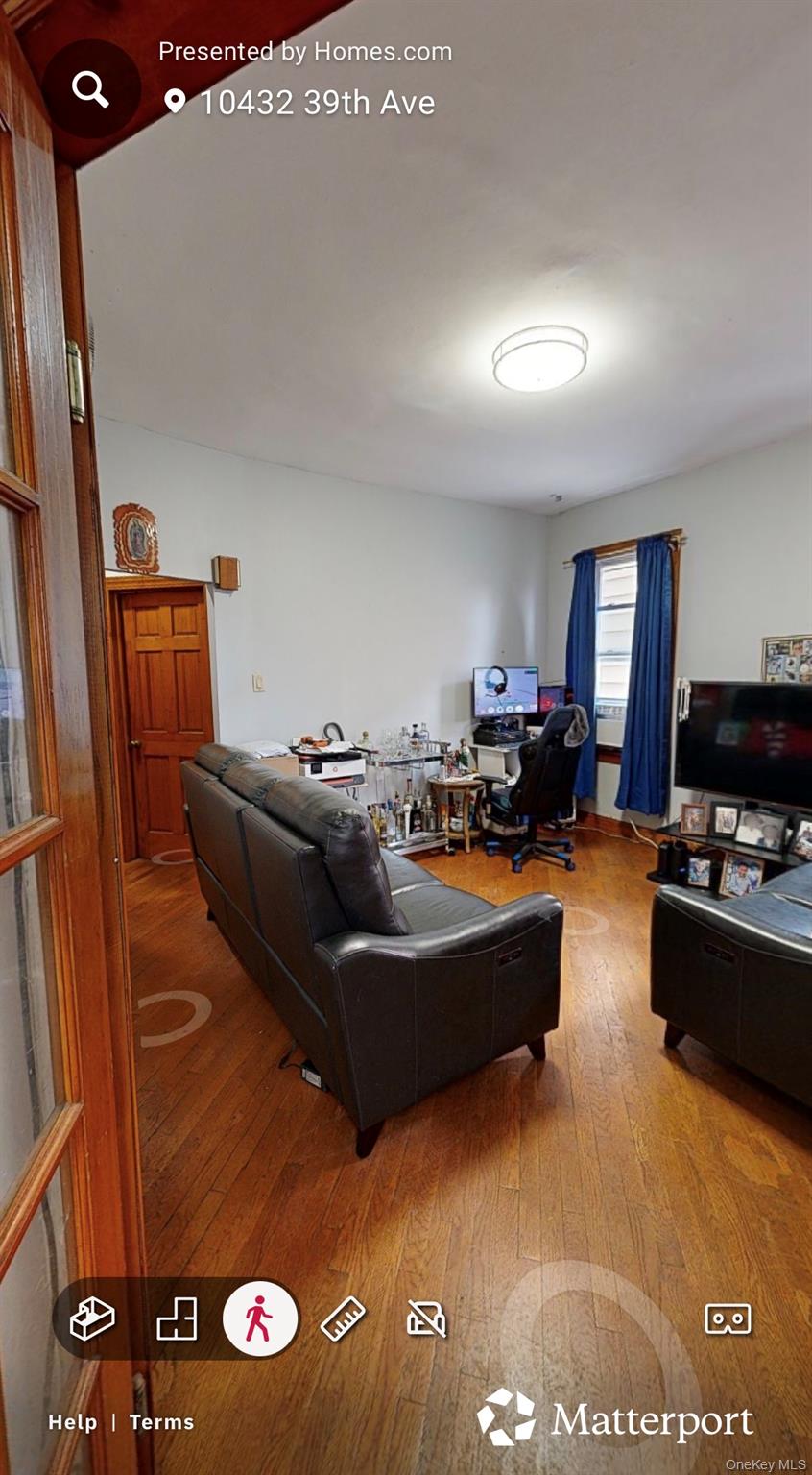 #9 photo, 10432 39th Avenue, Corona , NY 11368