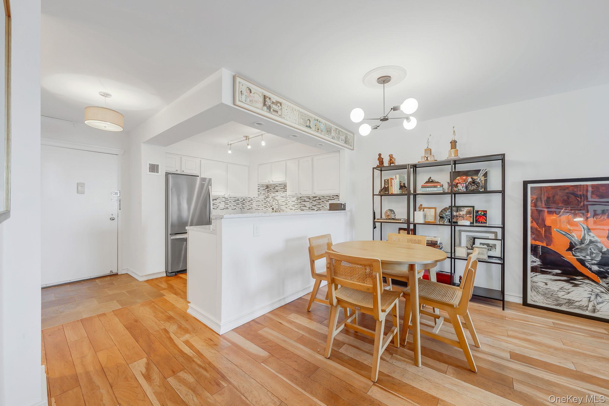 #15 photo, 360 Shore Road, Нассау ‖ Long Beach , NY 11561